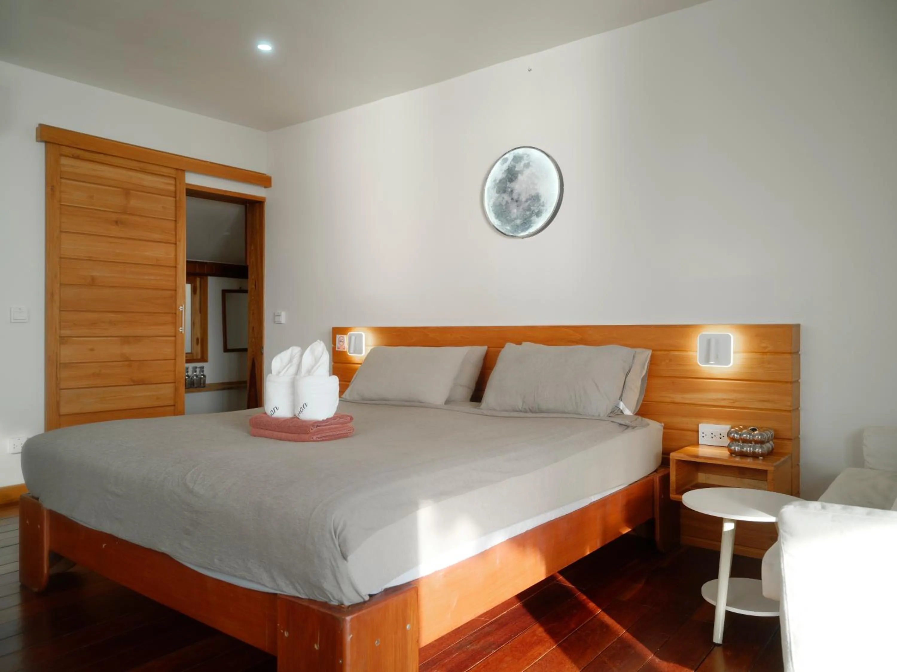 Bed in Tantawan sea view residence 山海居