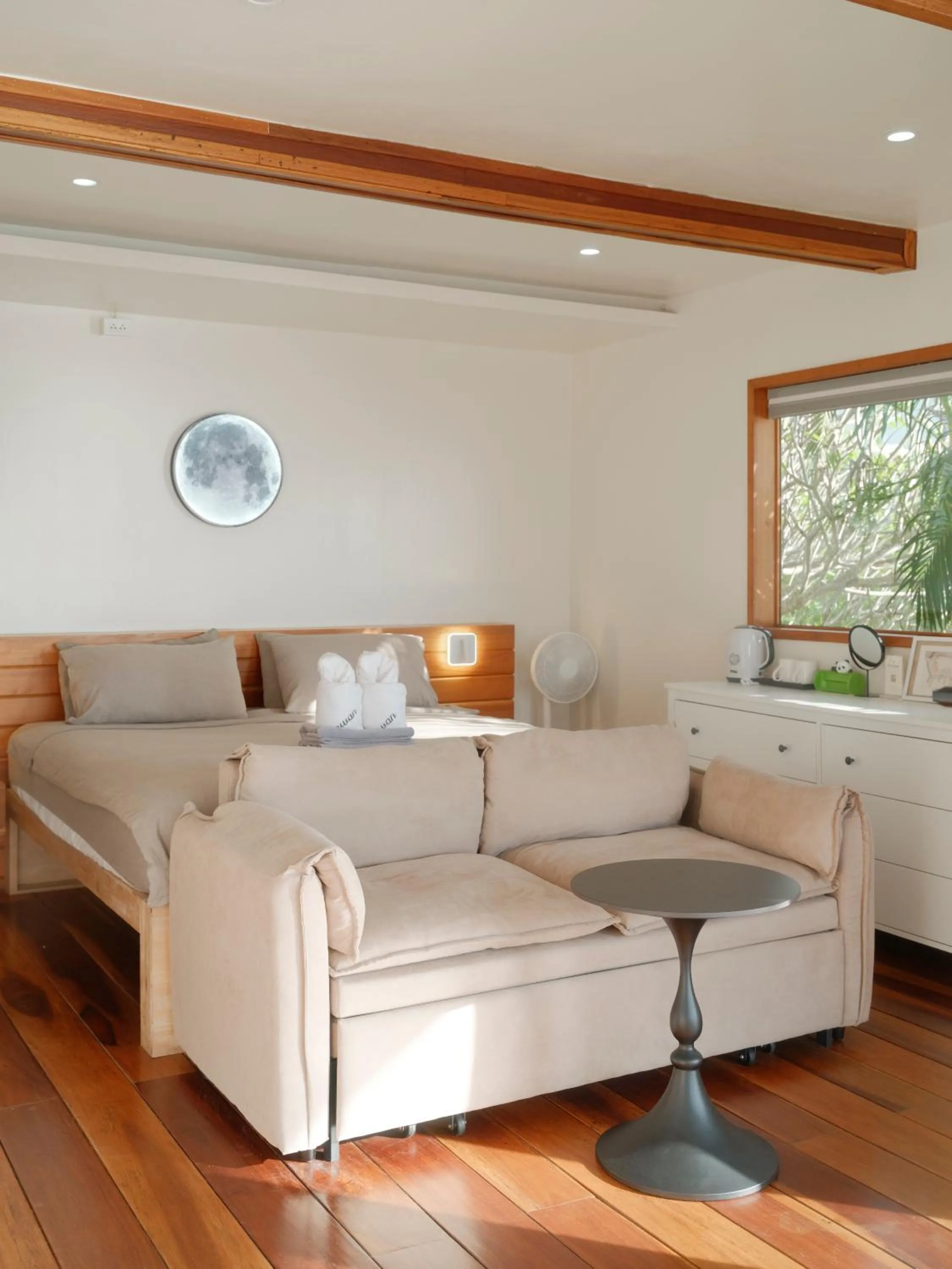 Living room in Tantawan sea view residence 山海居