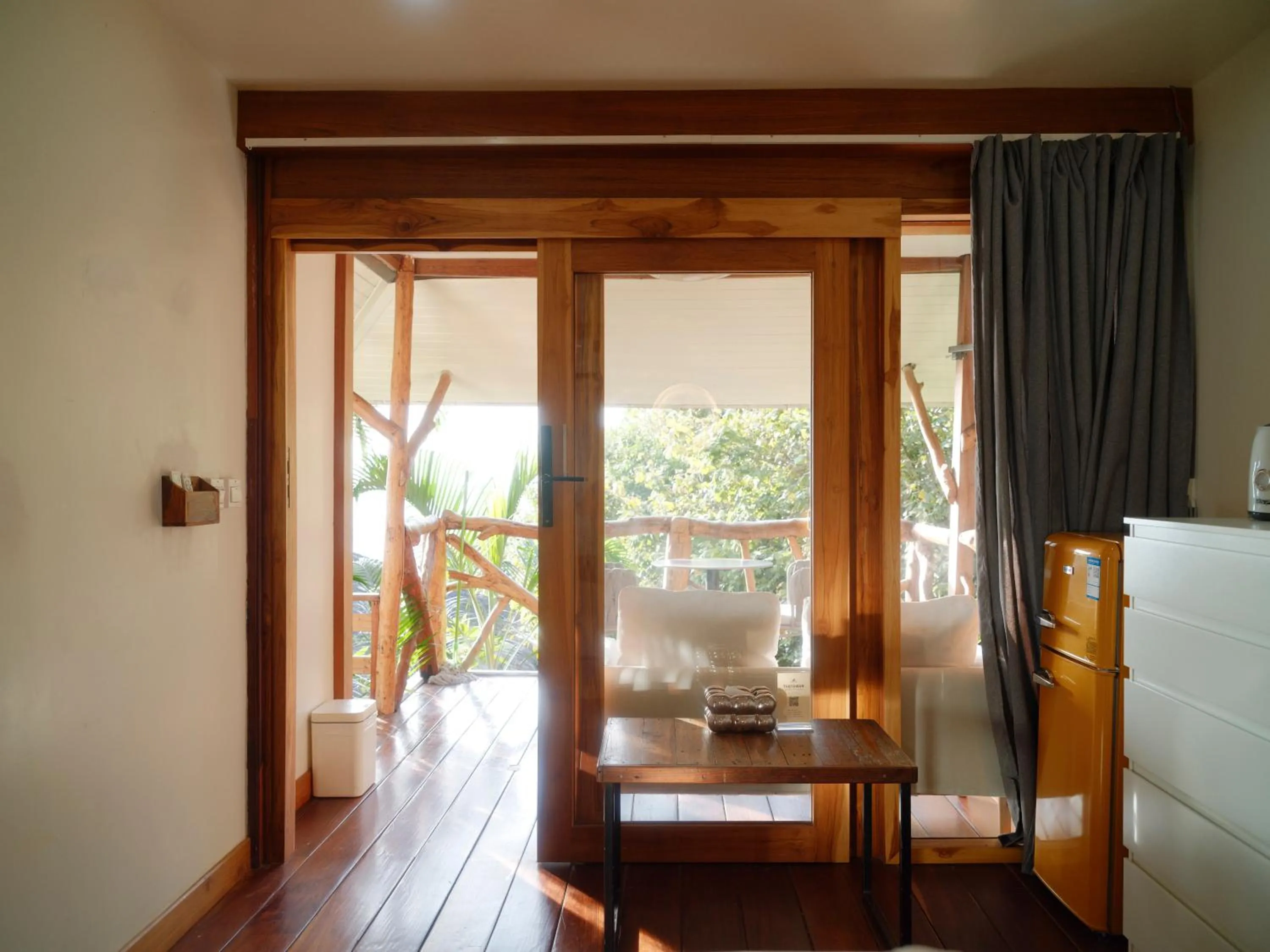 Seating area in Tantawan sea view residence 山海居