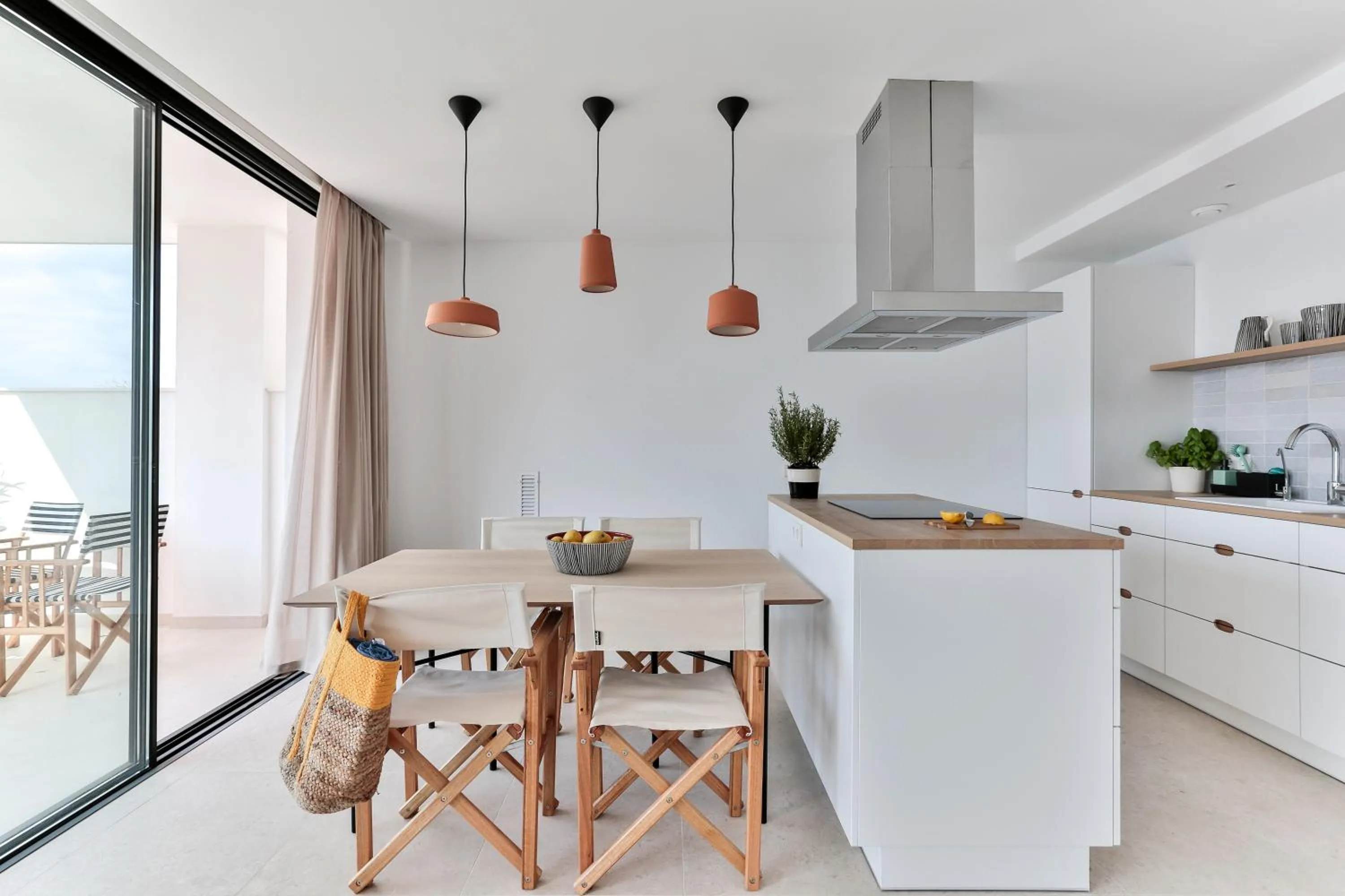 Kitchen or kitchenette in ECO-APARTMENTS LA MARINEDA