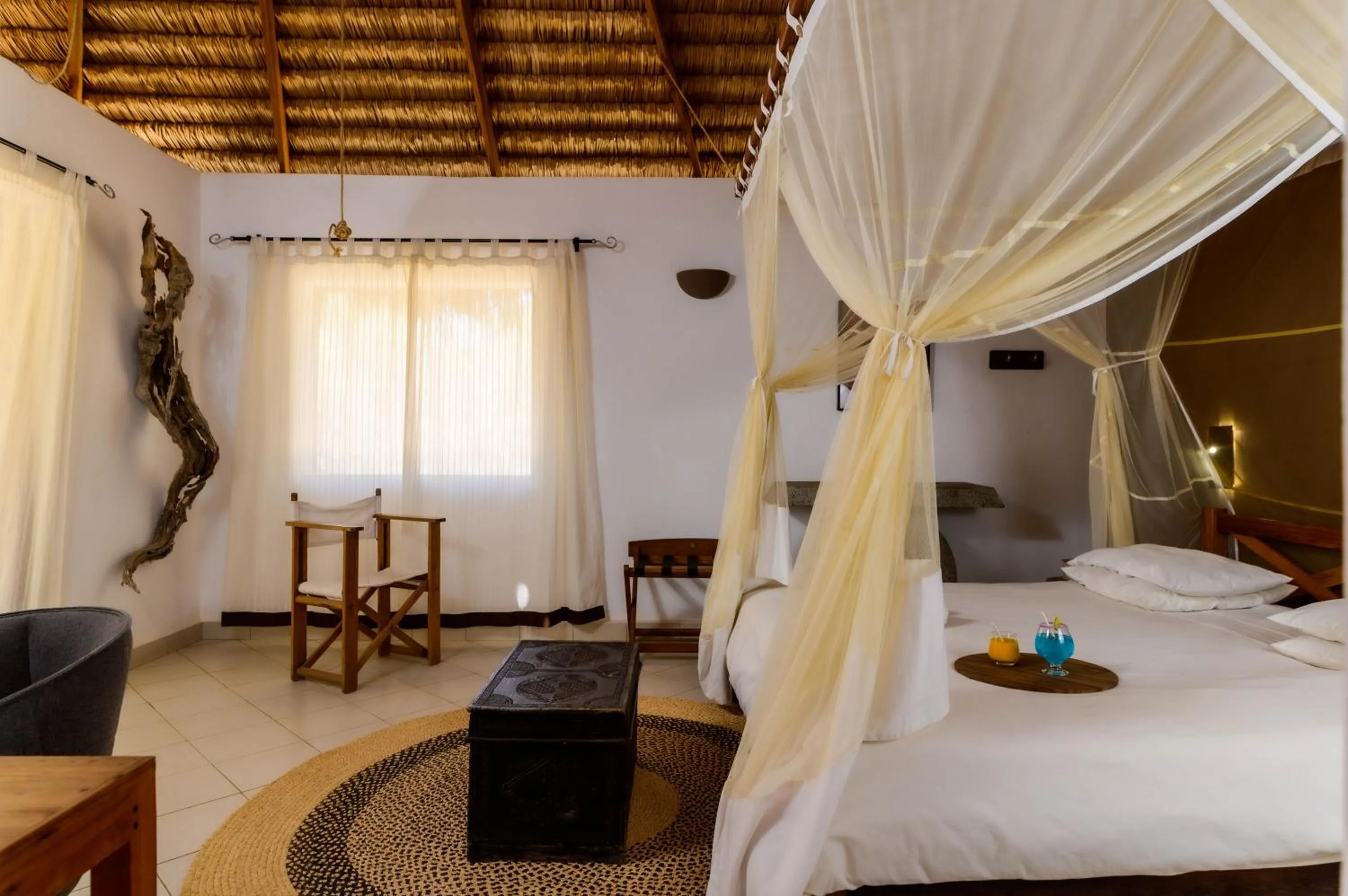 Photo of the whole room, Bed in Auberge de la Table