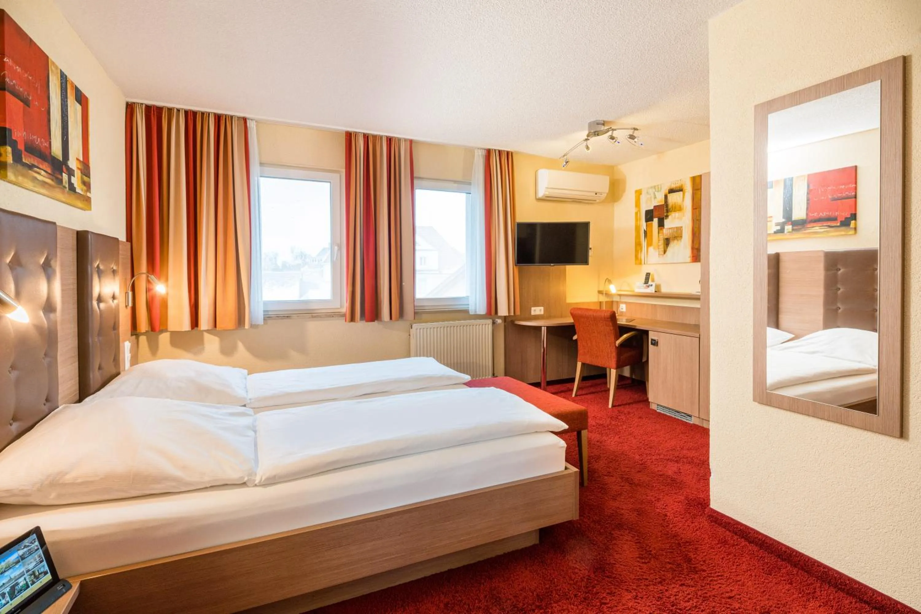 Photo of the whole room, Bed in Hotel Zur Schmiede