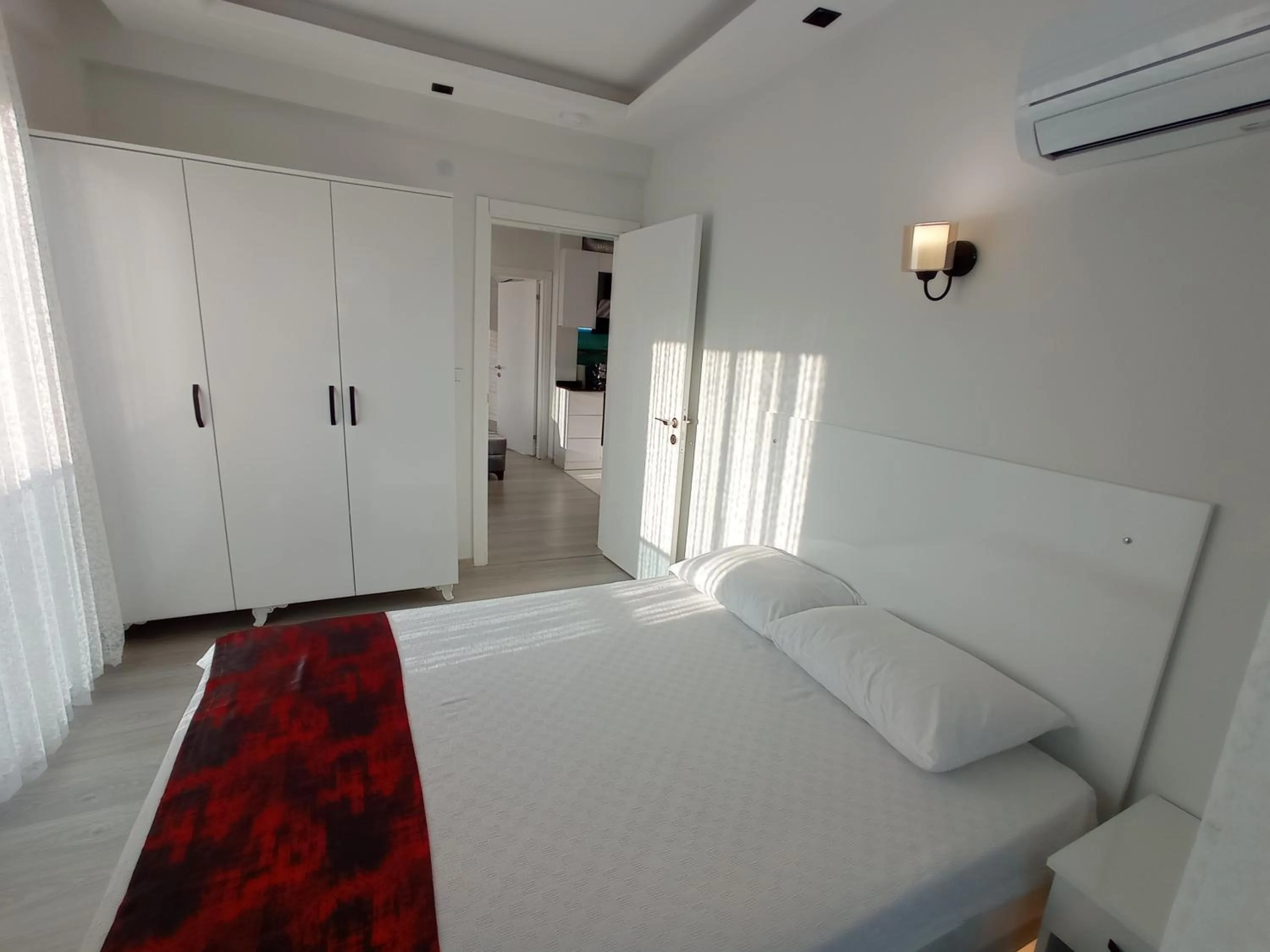 Bedroom, Bed in World Cities Residence