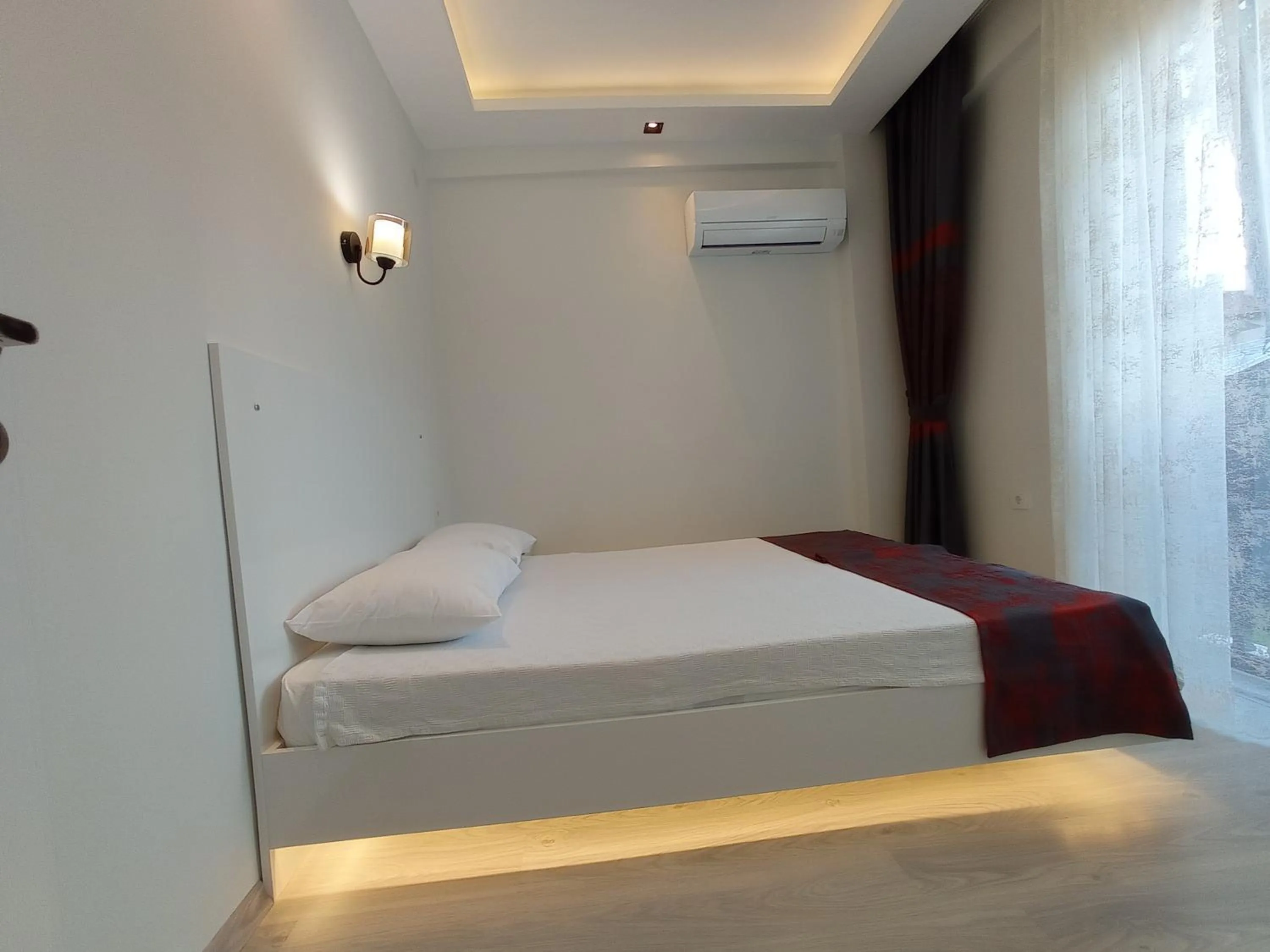 Bedroom, Bed in World Cities Residence