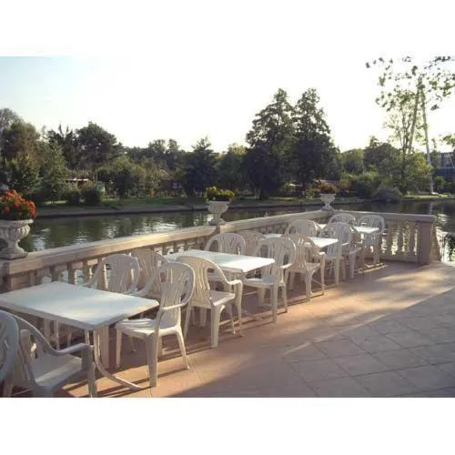 Patio in Hotel Kubrat an der Spree