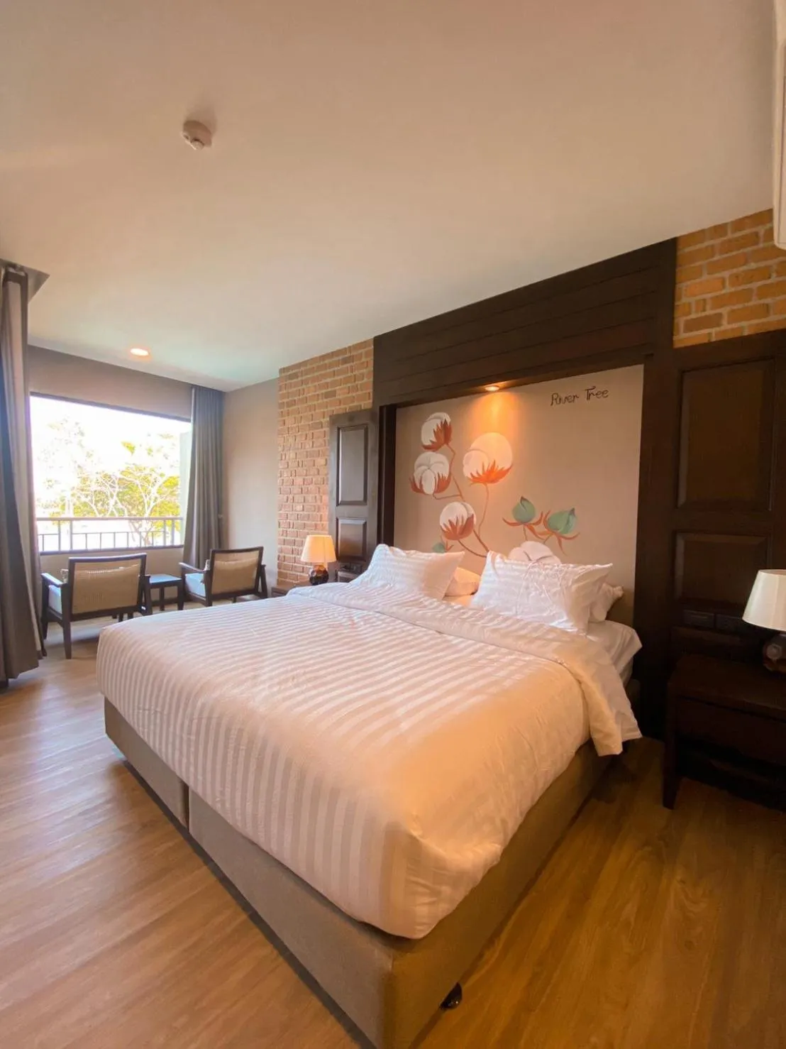 Property building, Bed in River Tree Resort