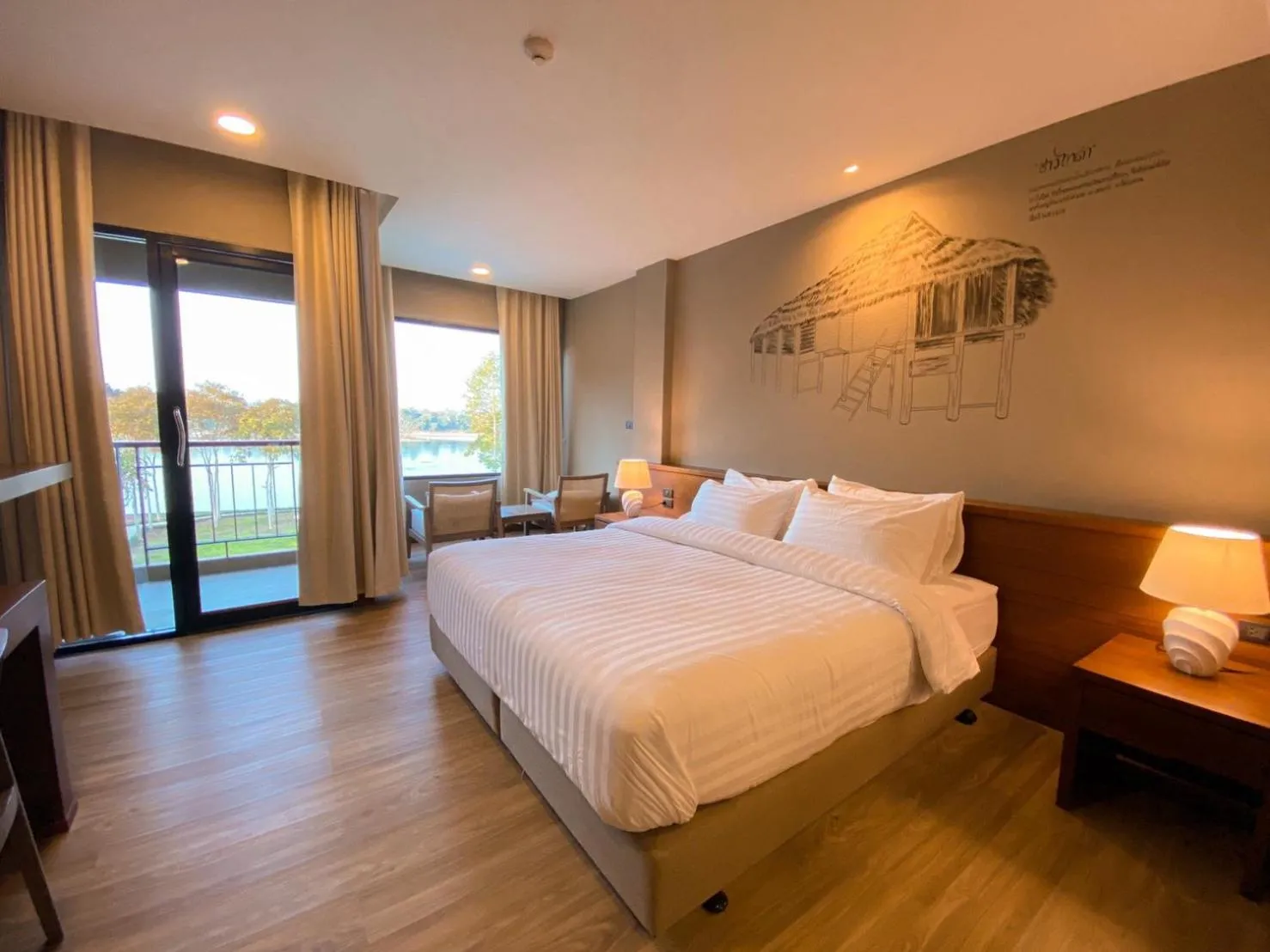 Bed in River Tree Resort