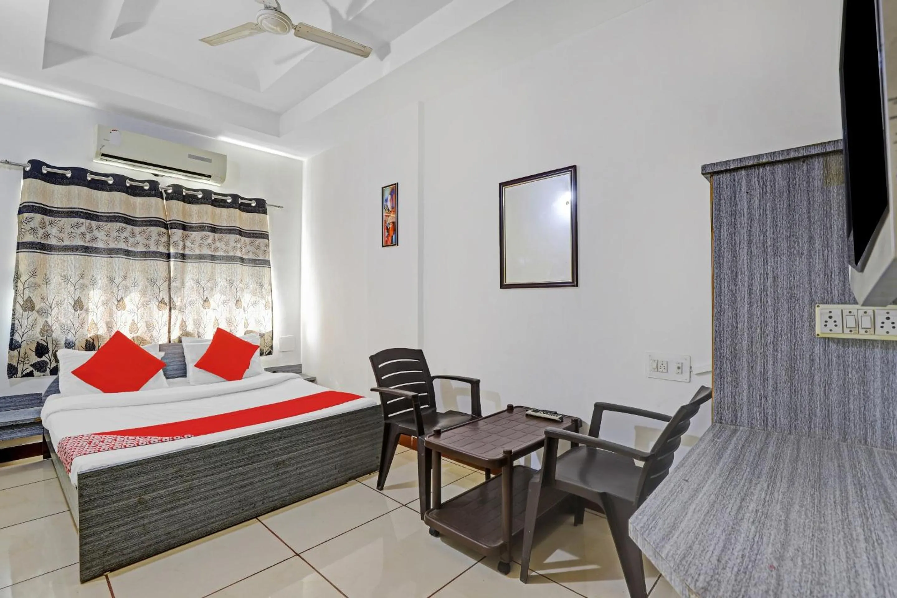 Bedroom, Bed in Hotel Velvet