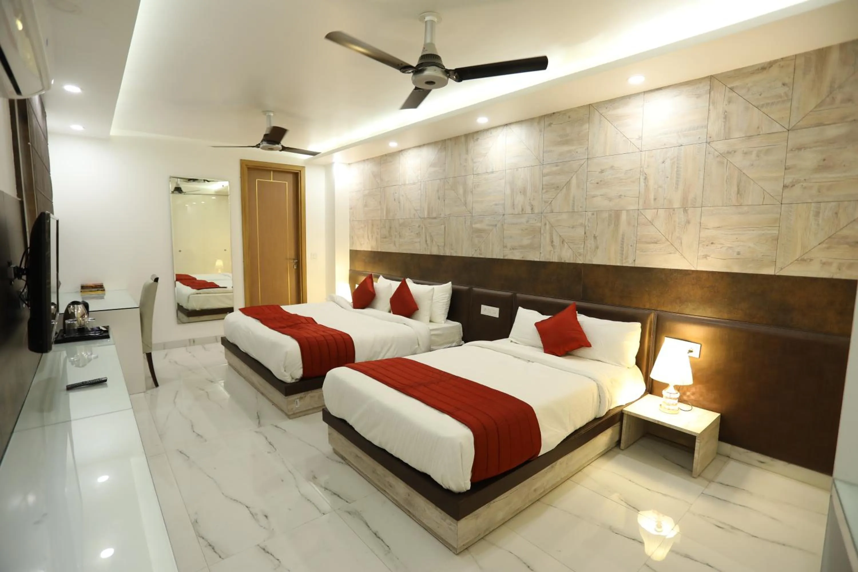 Bed in Hotel Keshav Residency - Medicity Gurugram, near Medanta Hospital