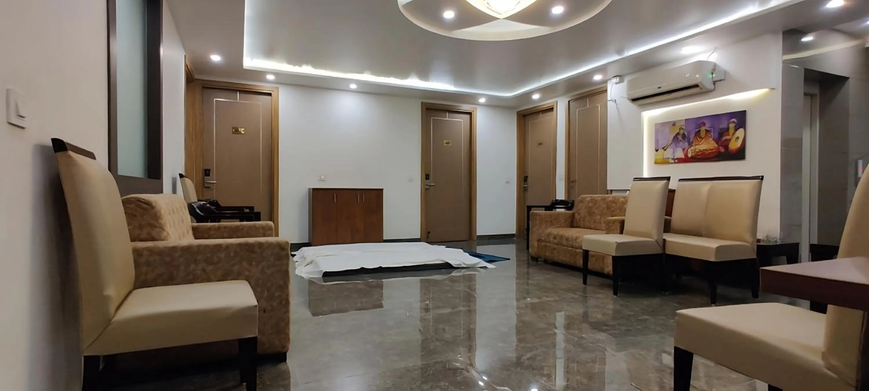 Hotel Keshav Residency - Medicity Gurugram, near Medanta Hospital