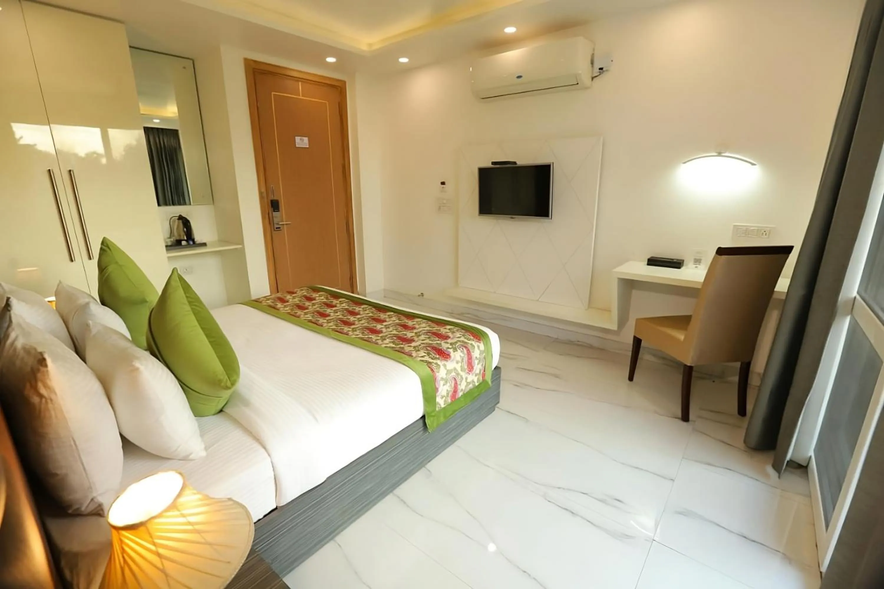 Bed in Hotel Keshav Residency - Medicity Gurugram, near Medanta Hospital