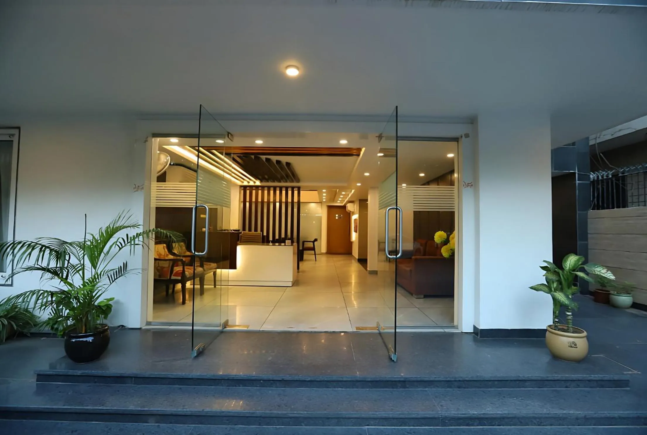 Hotel Keshav Residency - Medicity Gurugram, near Medanta Hospital