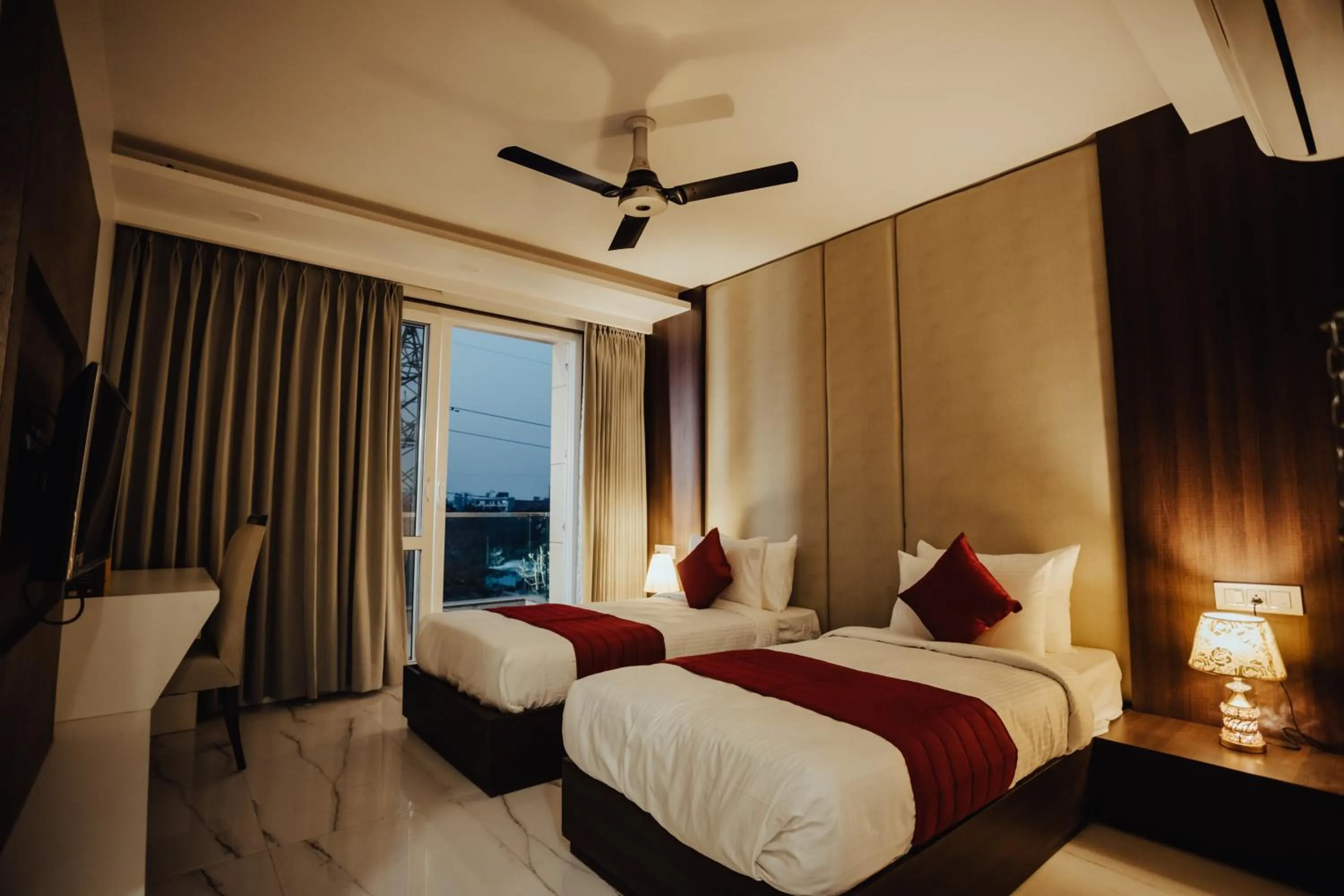 Bed in Hotel Keshav Residency - Medicity Gurugram, near Medanta Hospital