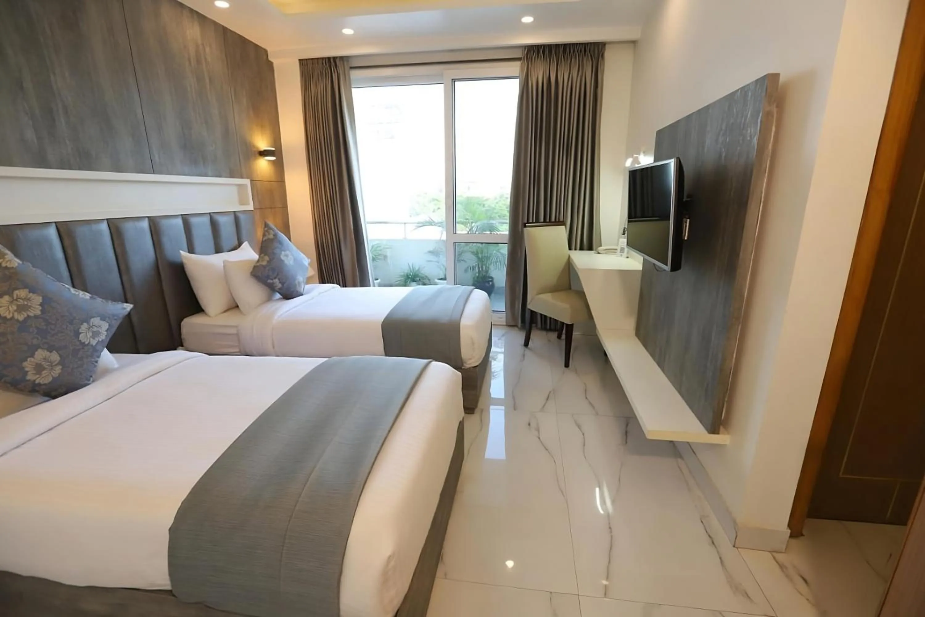 Bed in Hotel Keshav Residency - Medicity Gurugram, near Medanta Hospital