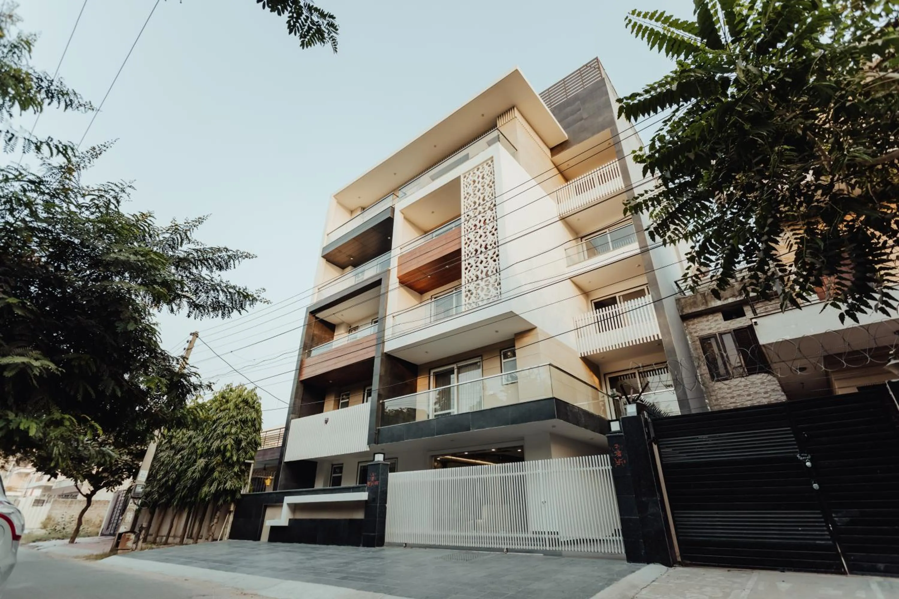 Hotel Keshav Residency - Medicity Gurugram, near Medanta Hospital