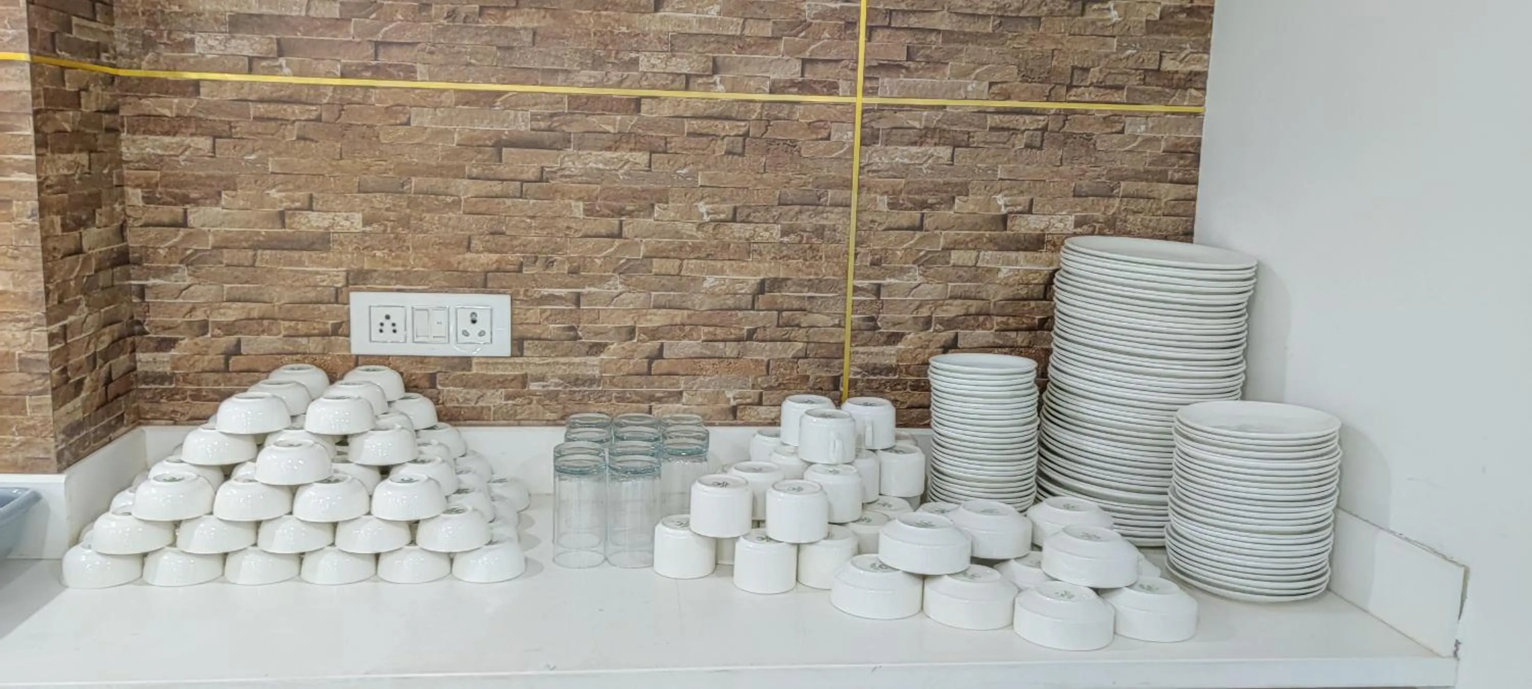 Hotel Keshav Residency - Medicity Gurugram, near Medanta Hospital