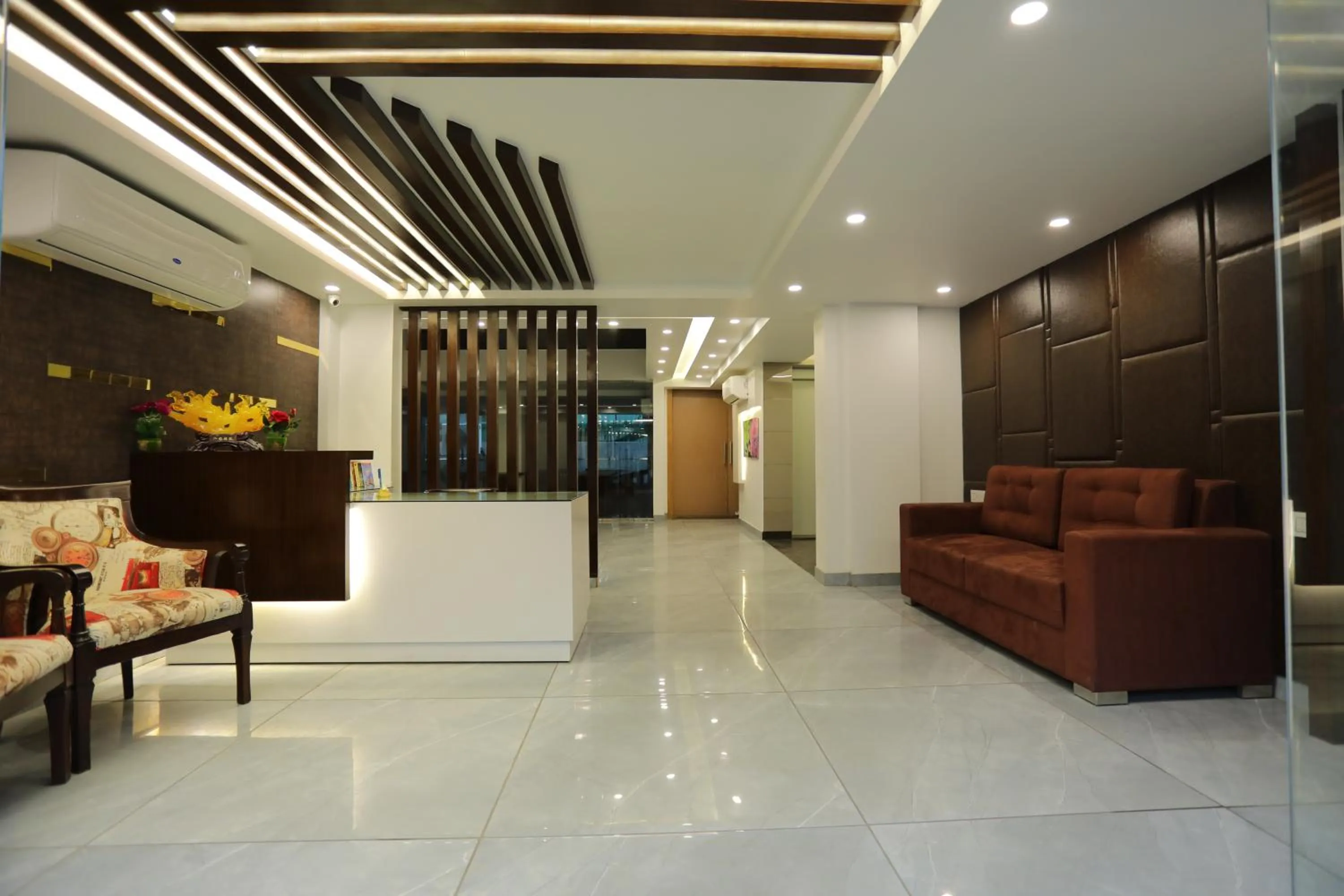Hotel Keshav Residency - Medicity Gurugram, near Medanta Hospital