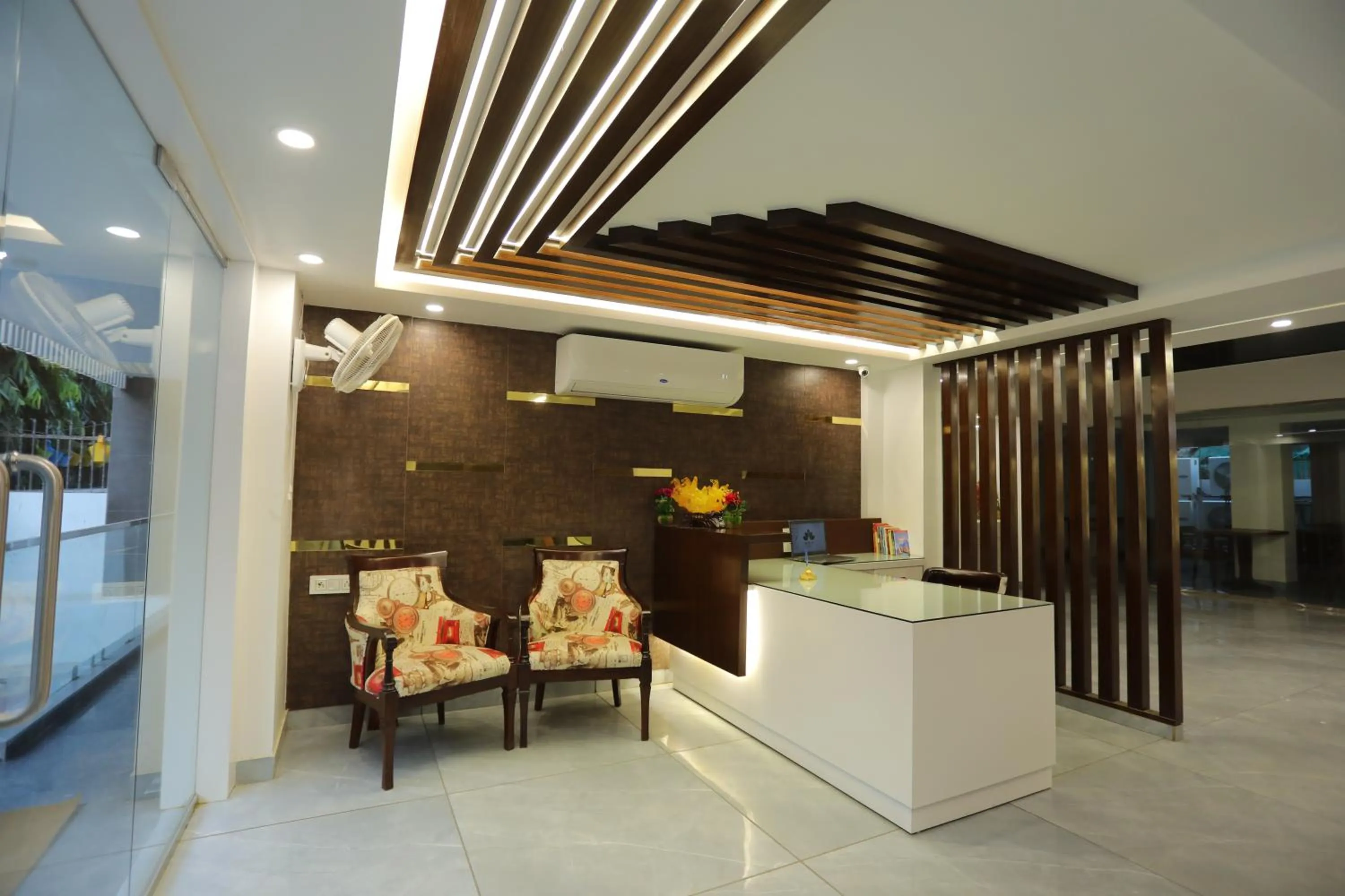 Hotel Keshav Residency - Medicity Gurugram, near Medanta Hospital
