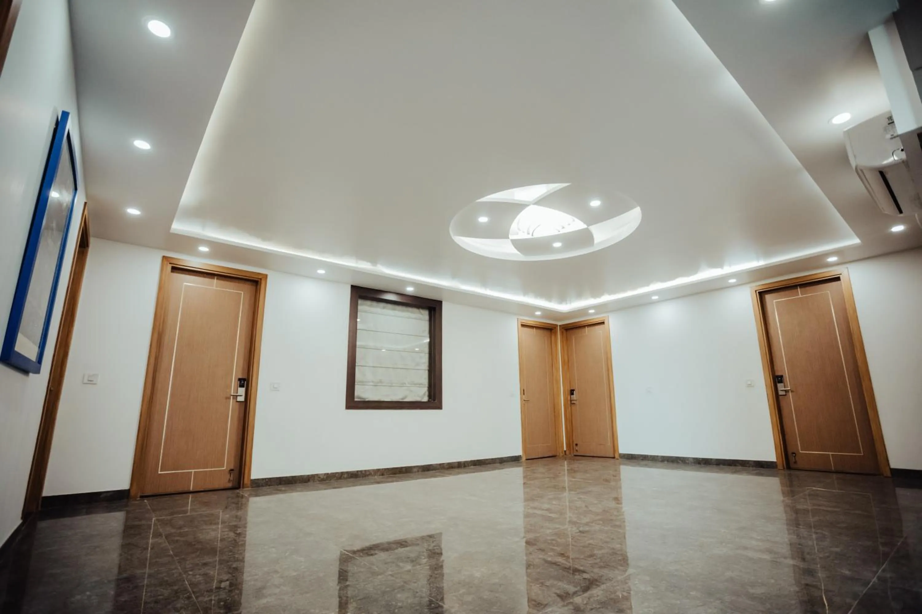 Hotel Keshav Residency - Medicity Gurugram, near Medanta Hospital