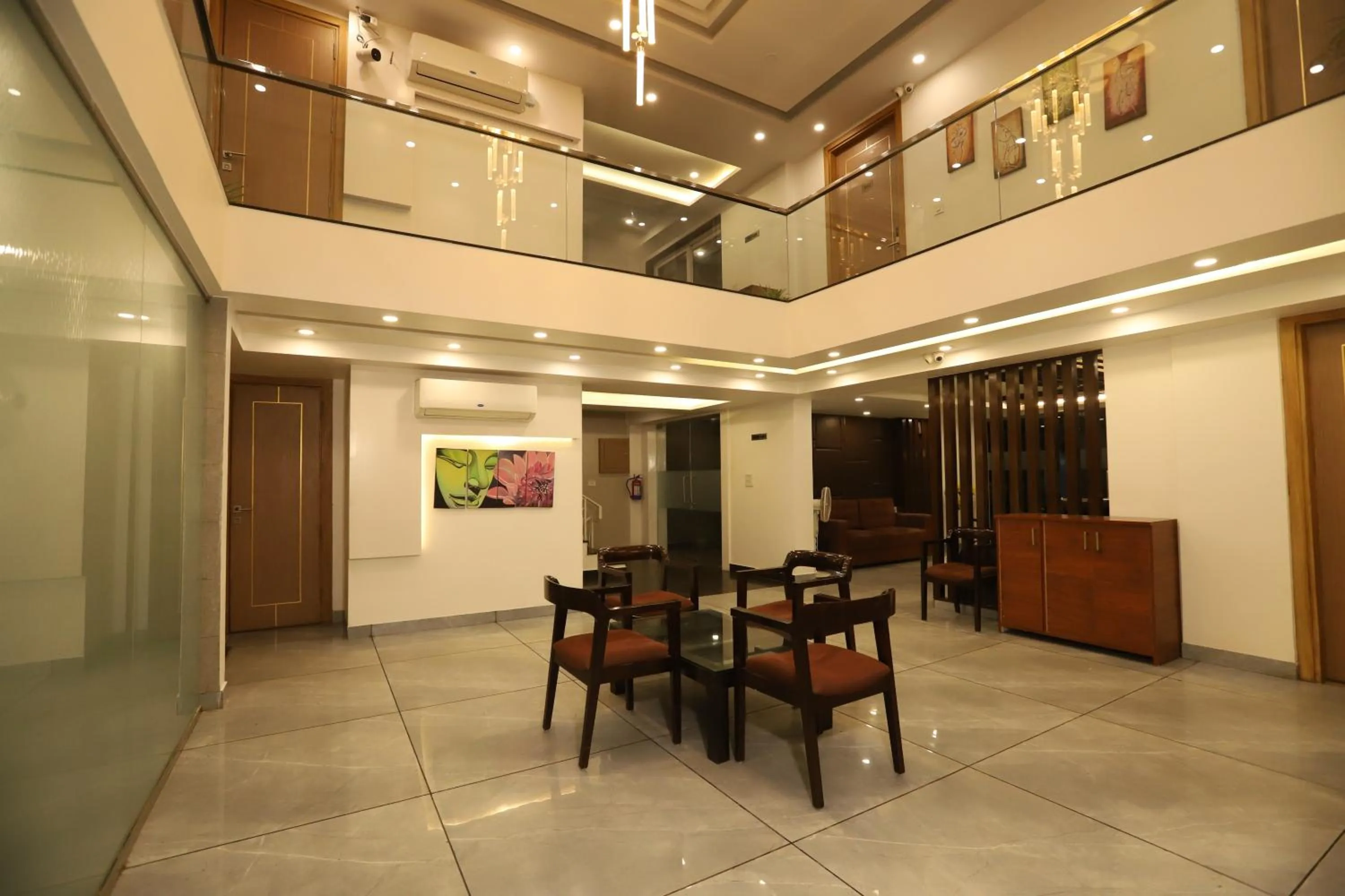 Lobby or reception in Hotel Keshav Residency - Medicity Gurugram, near Medanta Hospital