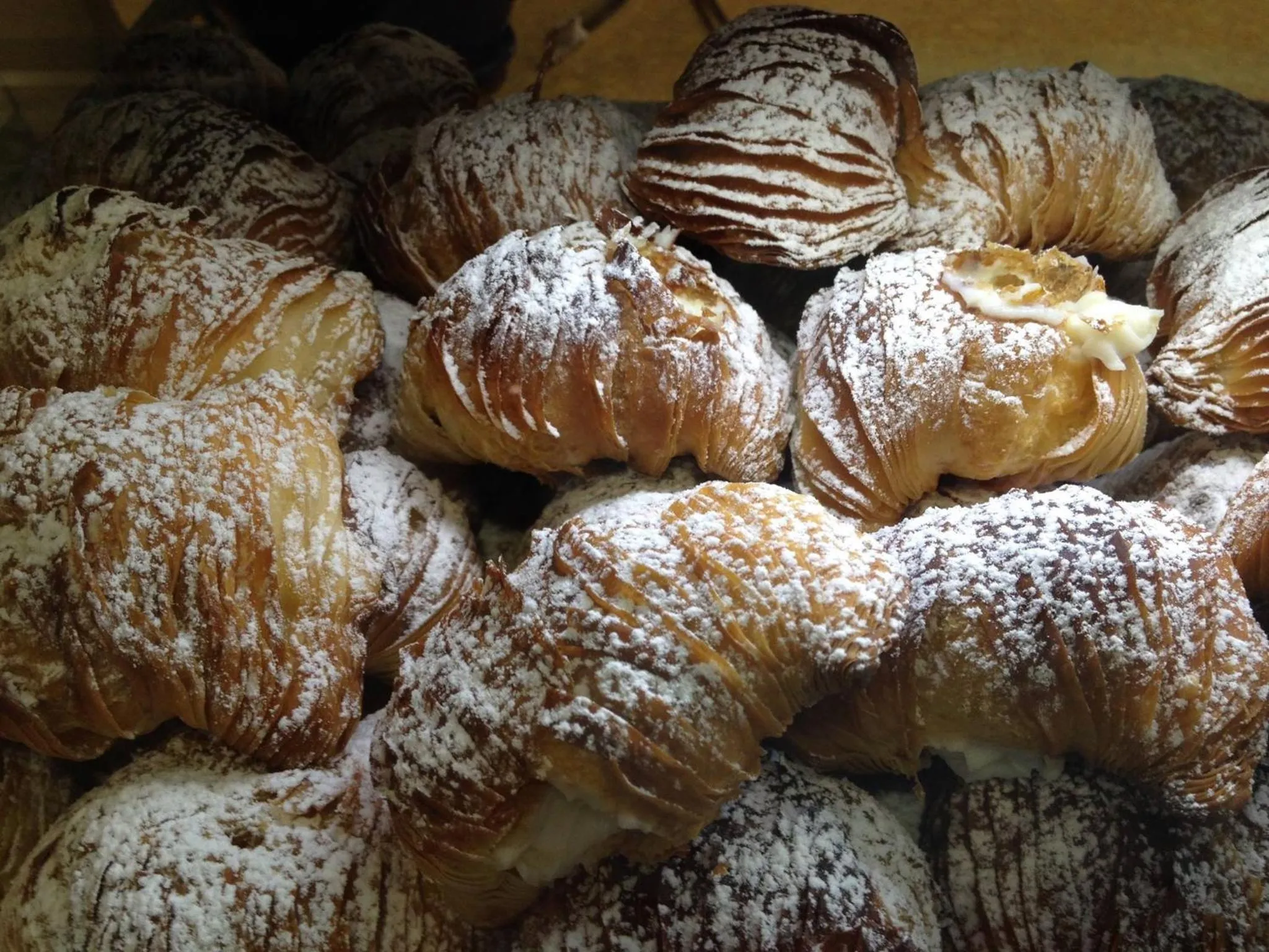 Breakfast in DOMUS ALERIA Deluxe Rooms