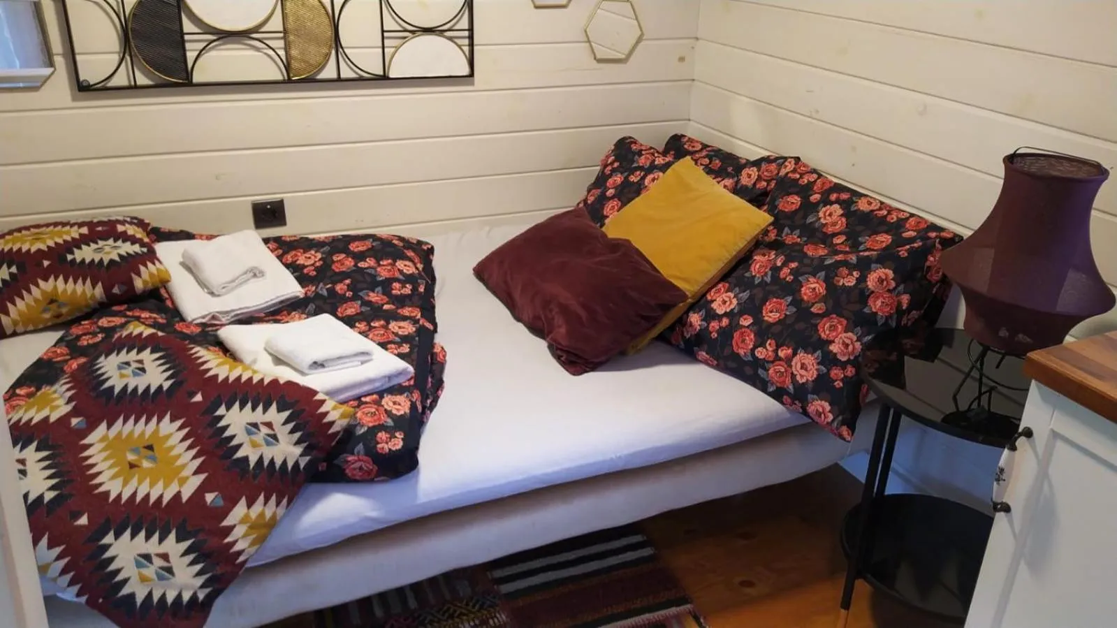 Bed in Vagona Tiny House