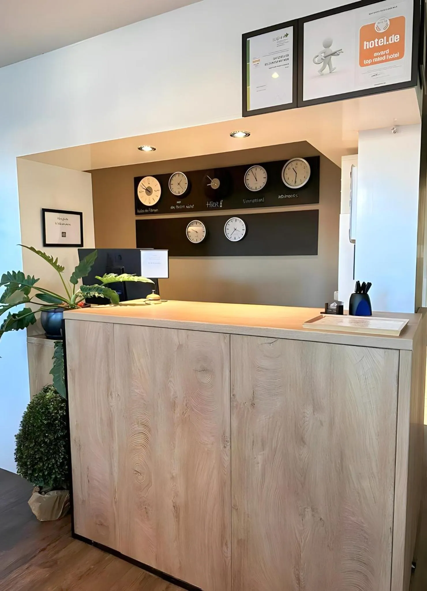 Lobby or reception in Apartment Hotel Lindeneck