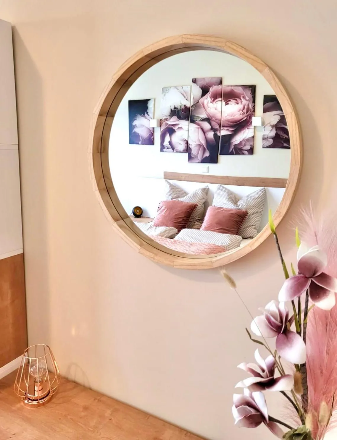 Decorative detail in LikeDaheim Apartments