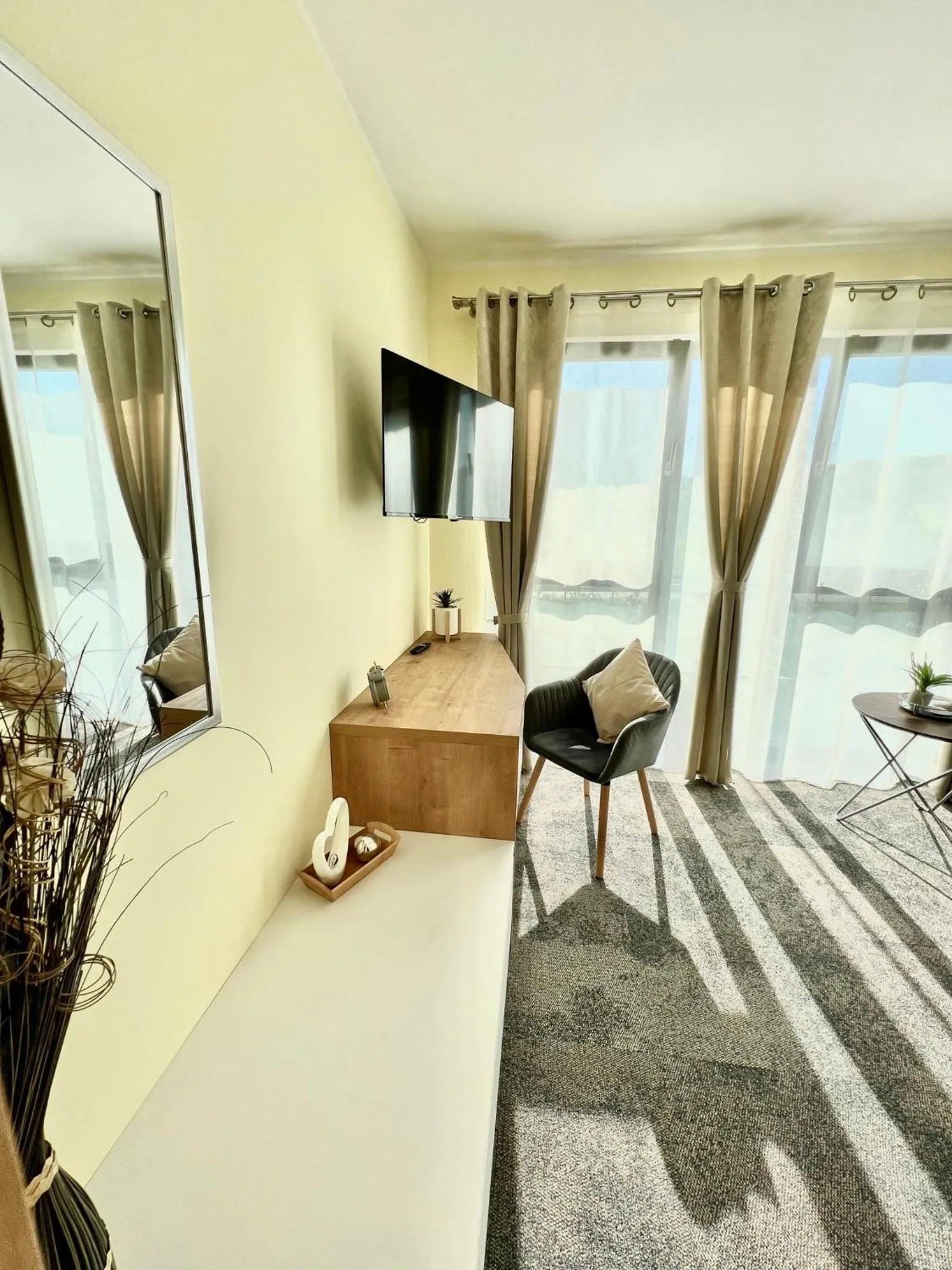 Photo of the whole room, Bed in LikeDaheim Apartments