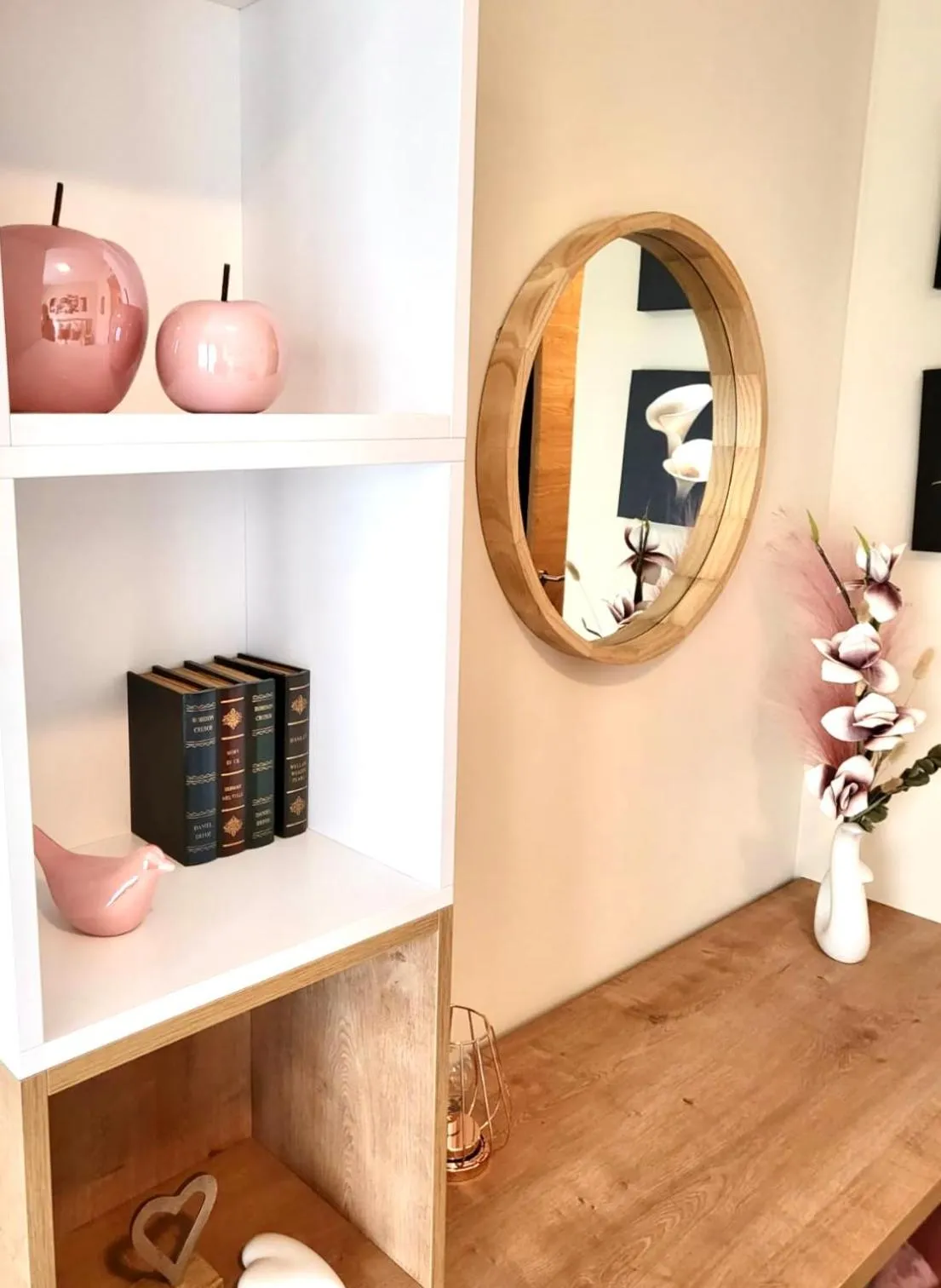 Decorative detail in LikeDaheim Apartments