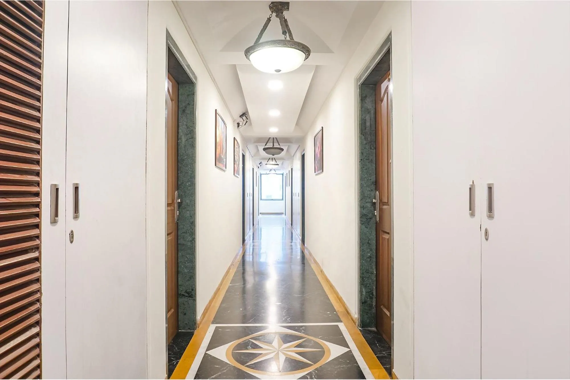 Lobby or reception in FabHotel Prime Golden Emerald - Nr St Mary's Church CNI