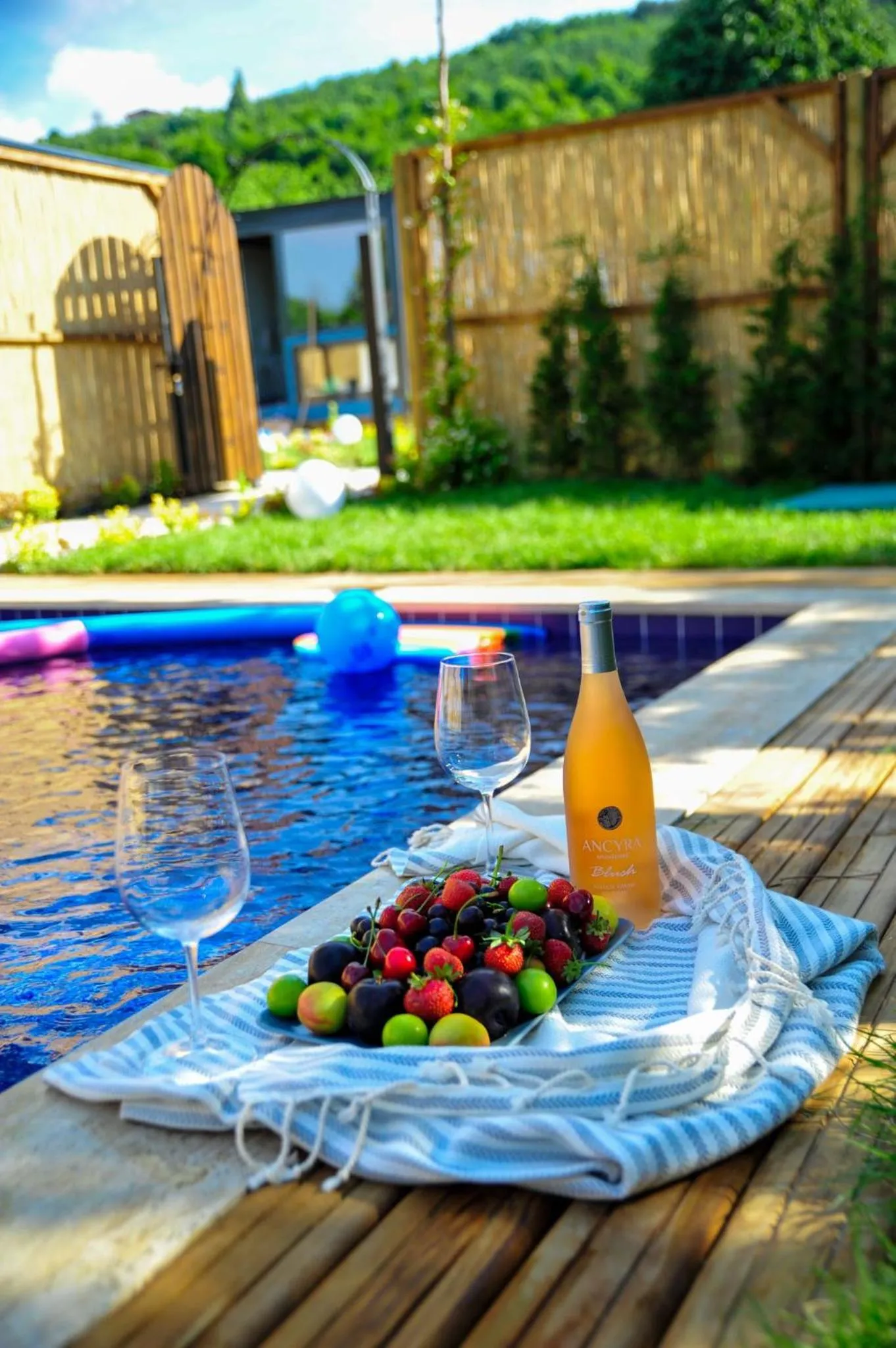 Pool view in Minimalist Sapanca