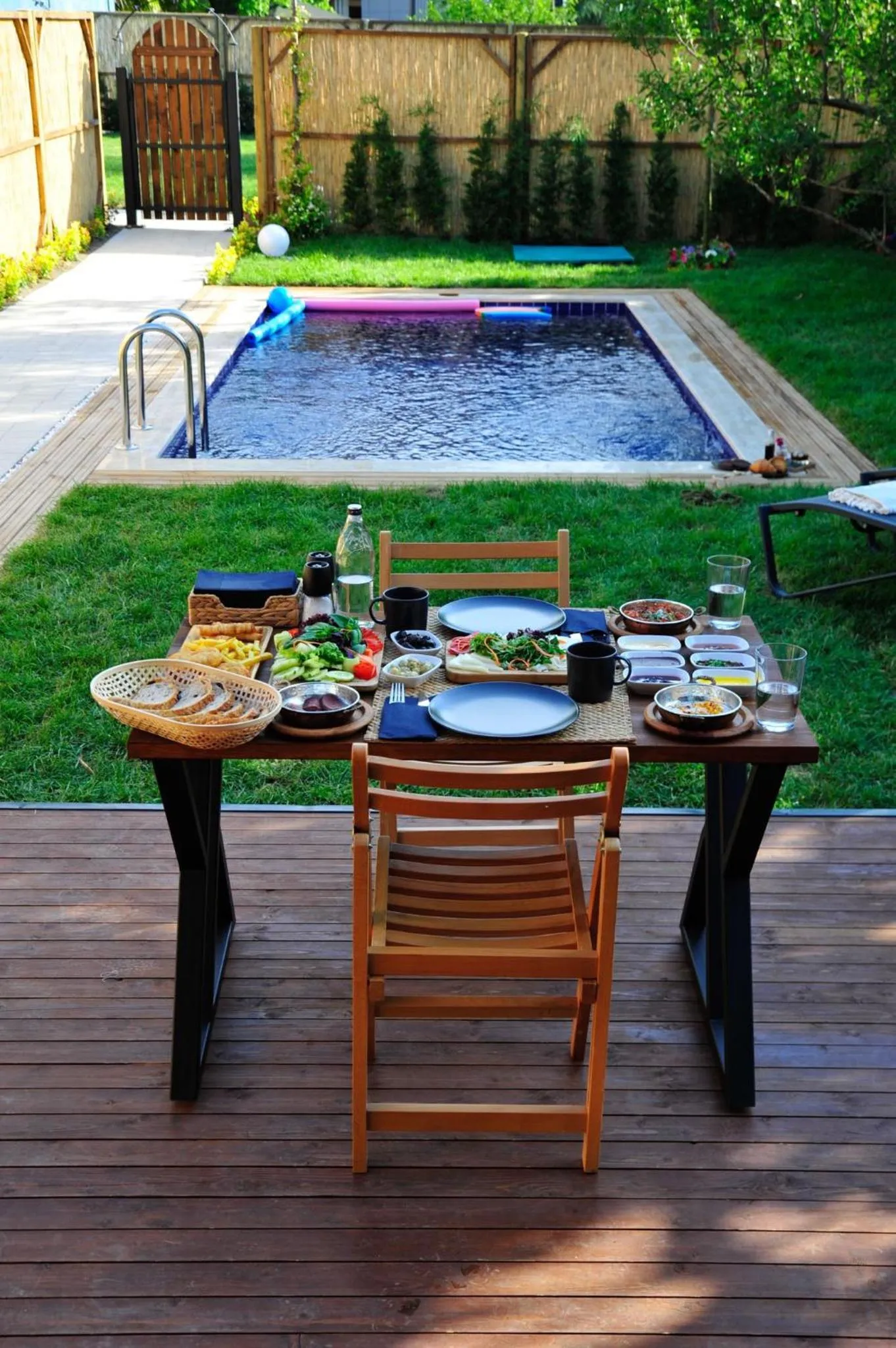 Swimming pool in Minimalist Sapanca
