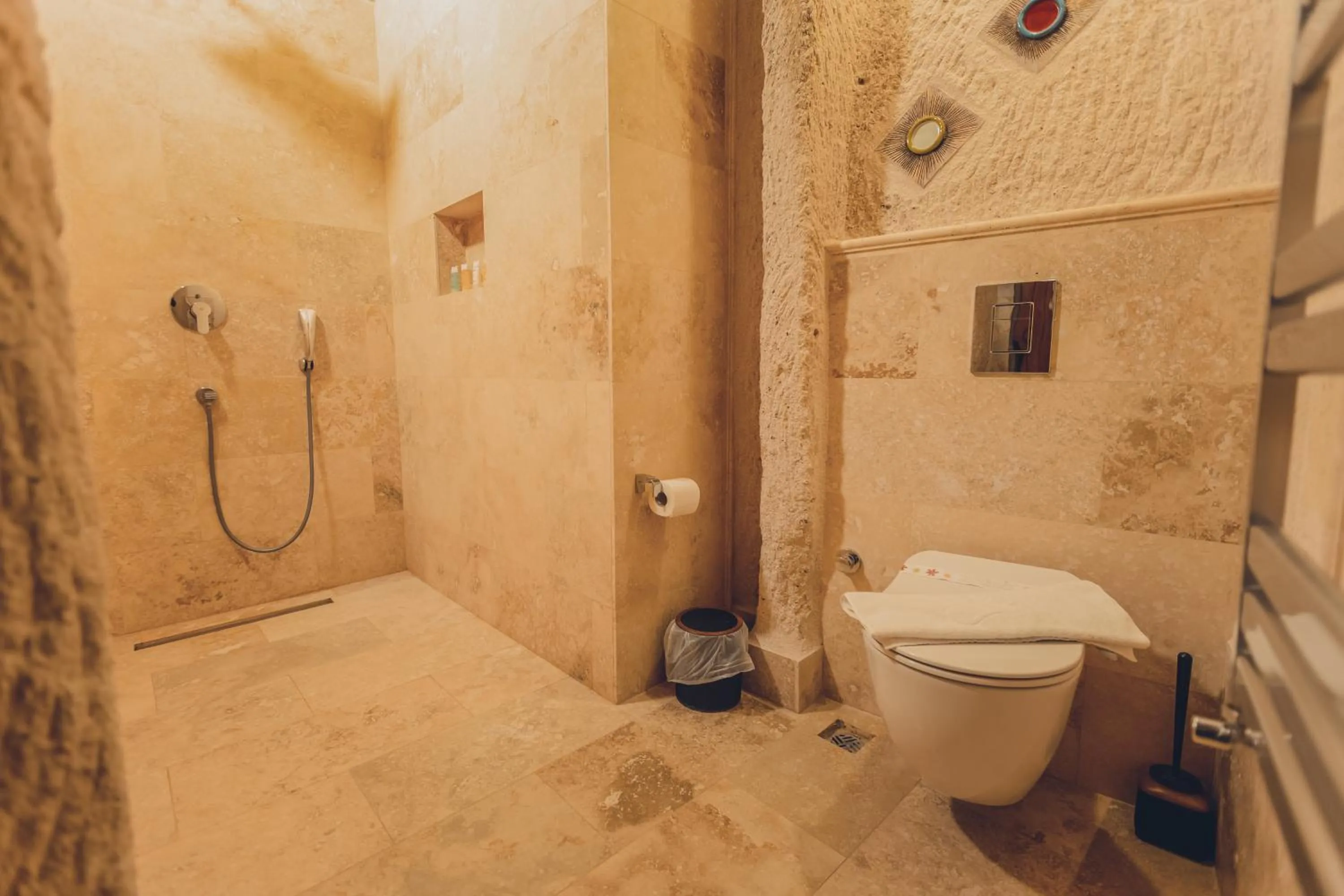 Bathroom in Peristyle Cave Cappadocia- Special Class