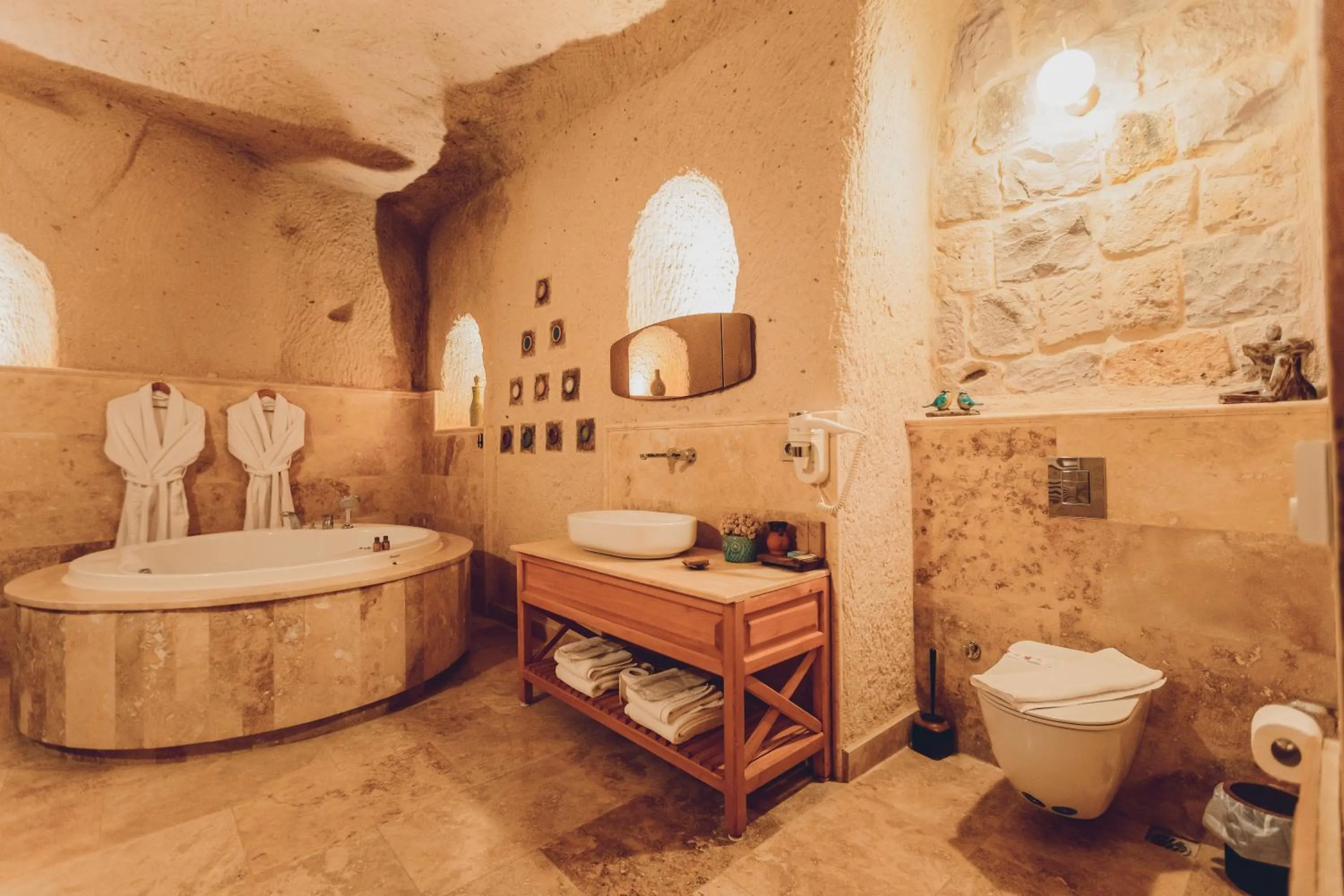 Bathroom in Peristyle Cave Cappadocia- Special Class
