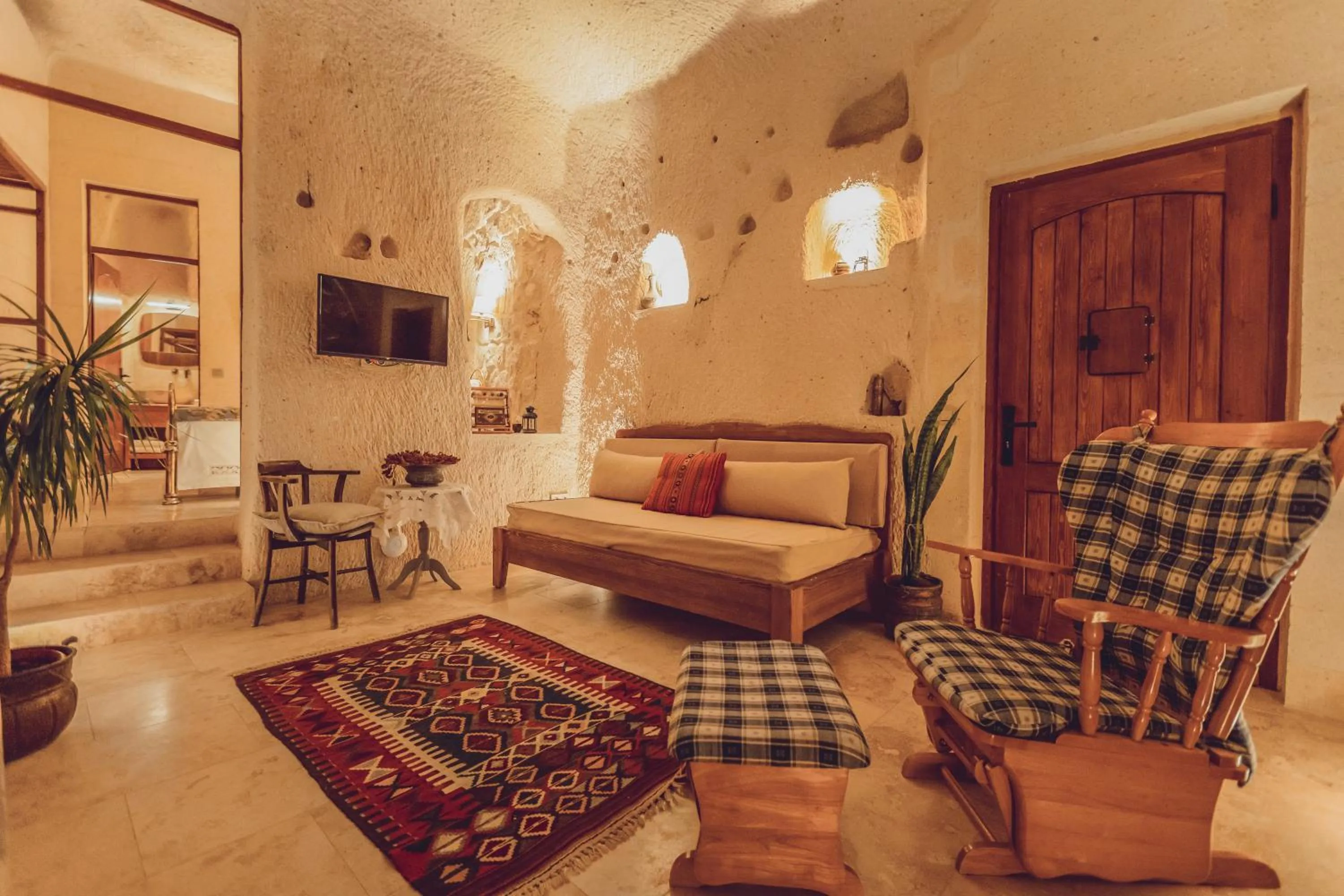 Photo of the whole room in Peristyle Cave Cappadocia- Special Class