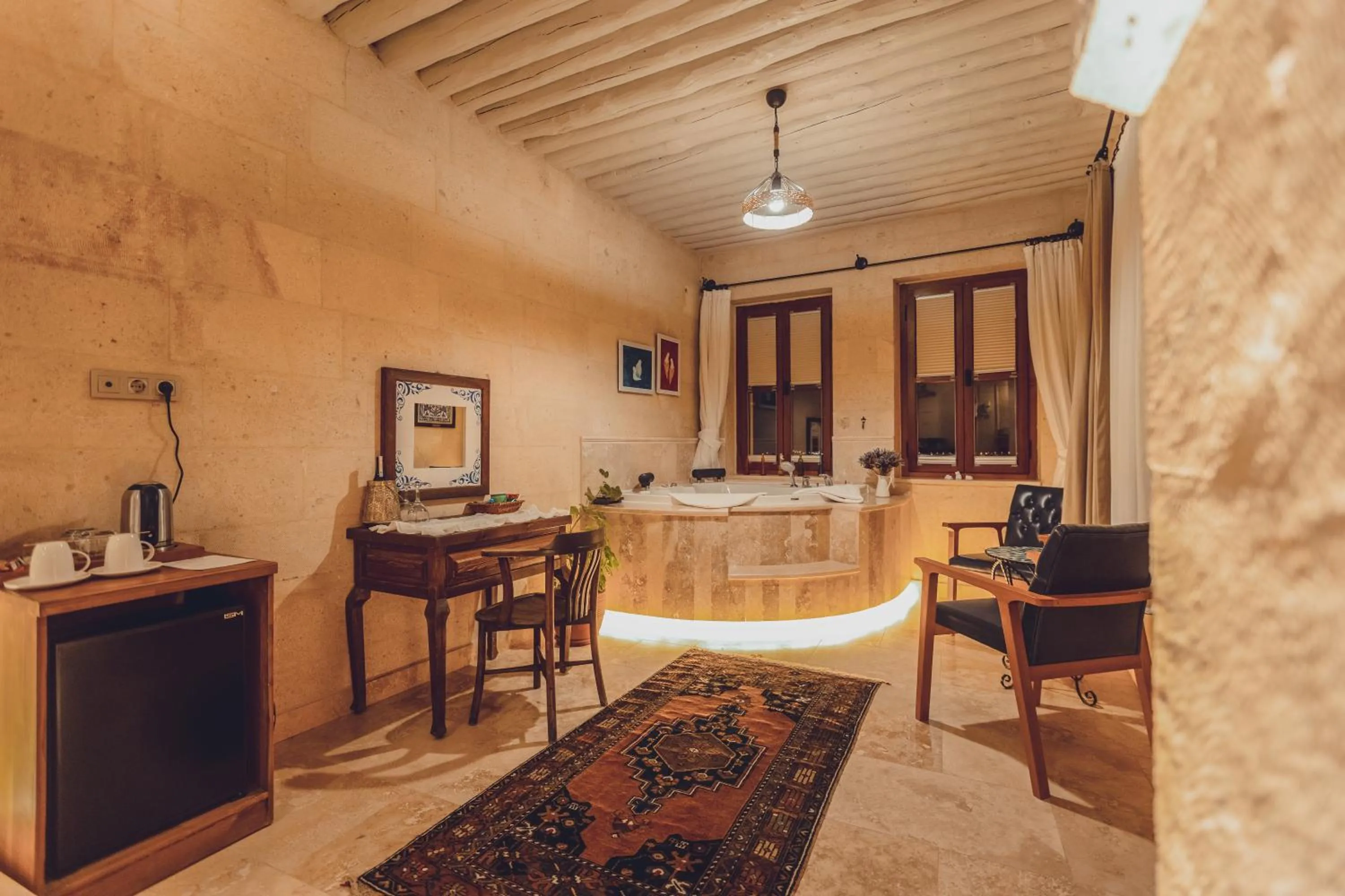 Hot Tub in Peristyle Cave Cappadocia- Special Class