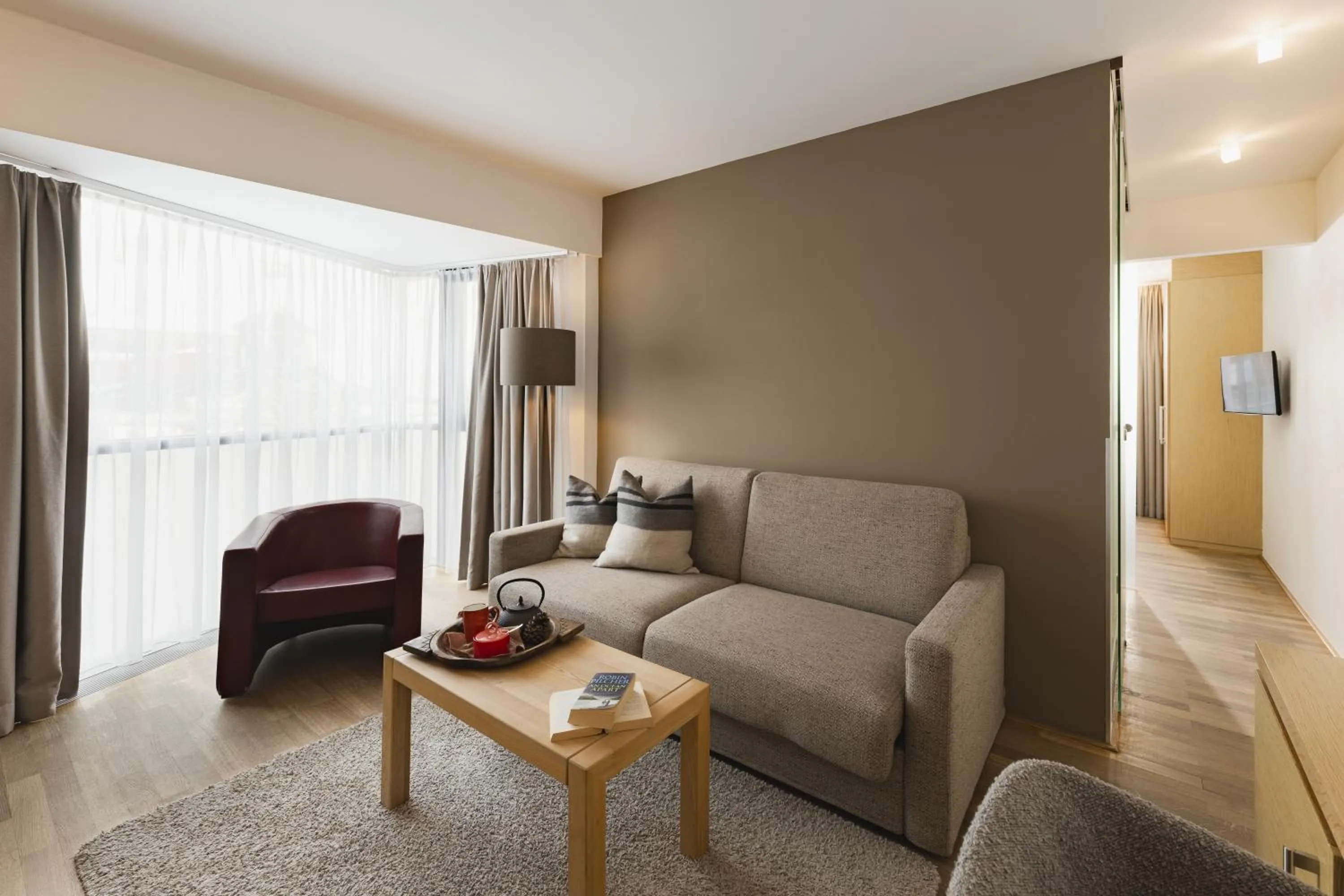 Living room in Skihotel Galzig B&B