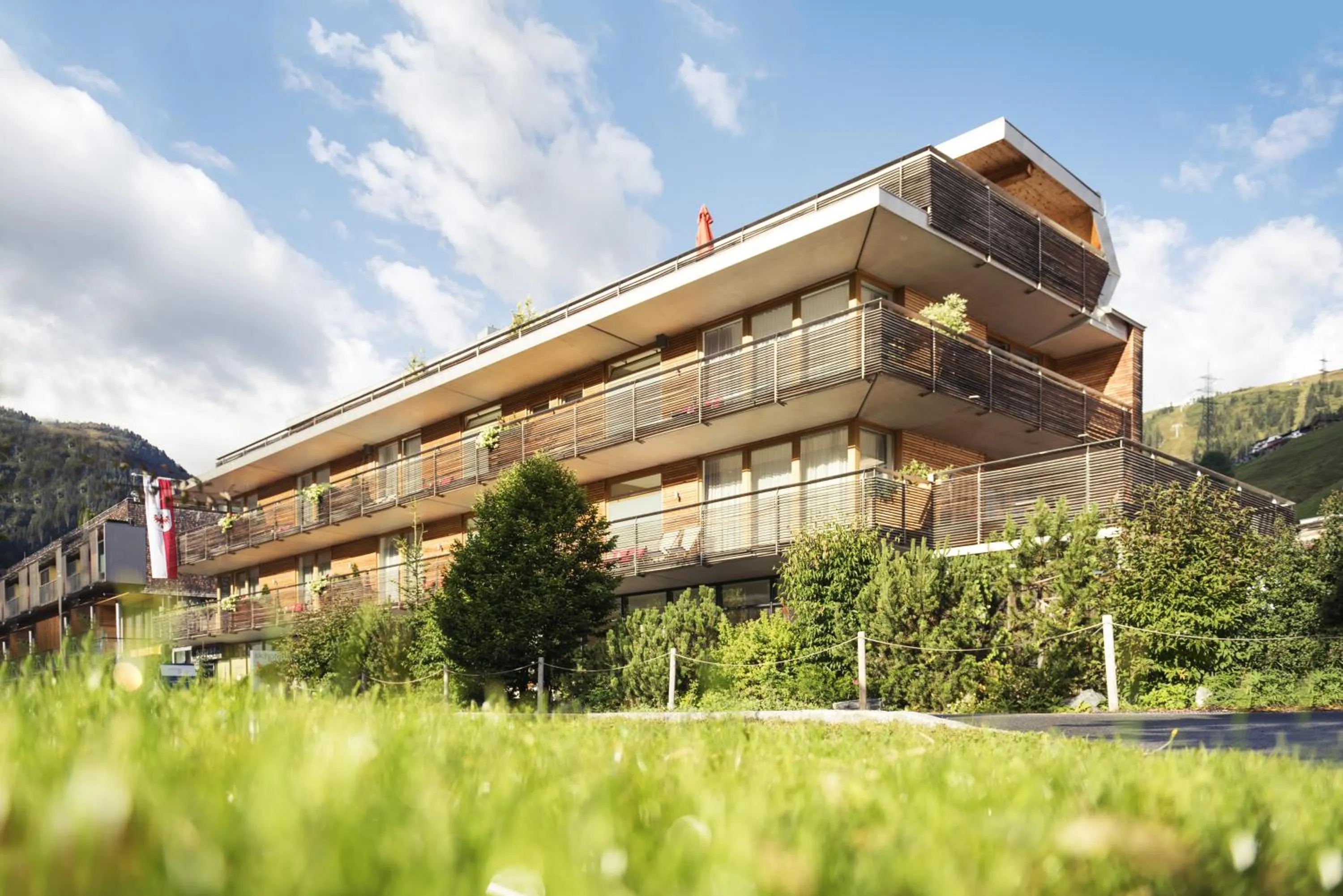 Facade/entrance in Skihotel Galzig B&B