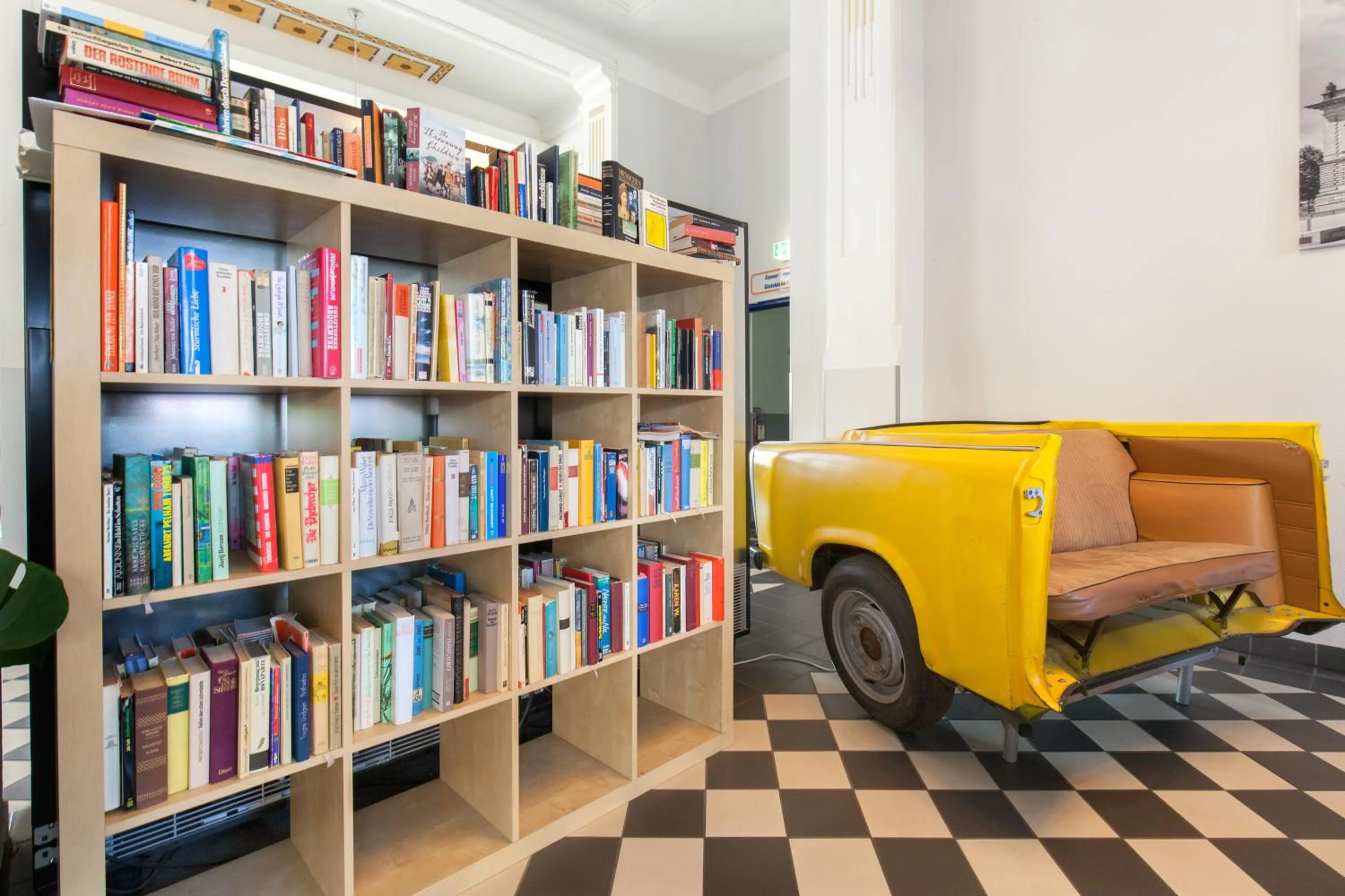 Entertainment in a&o Leipzig Hauptbahnhof