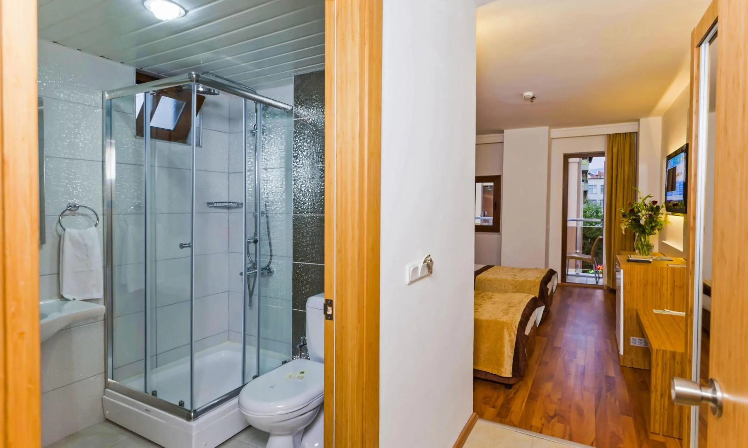 Toilet in Eftalia Down Town