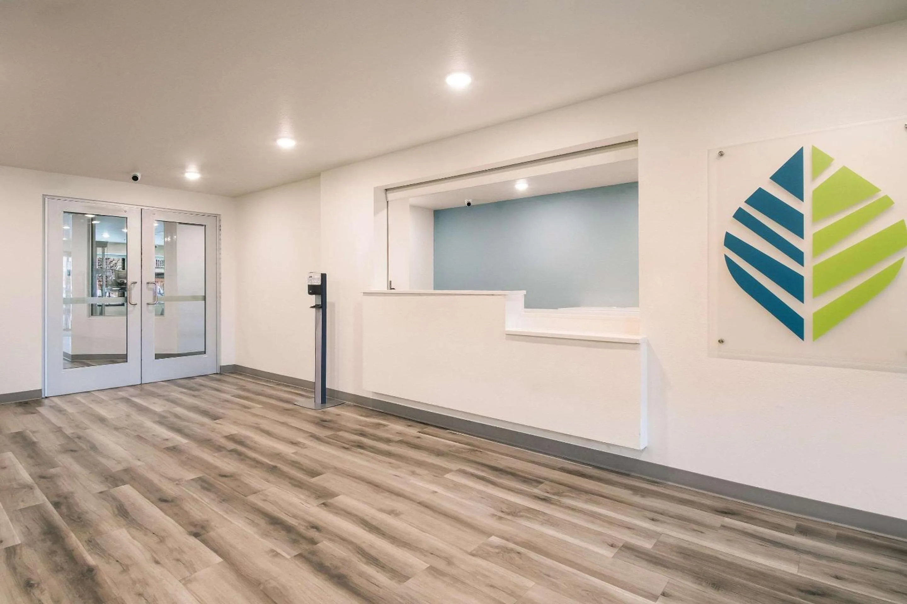 Lobby or reception in WoodSpring Suites Portland Vancouver