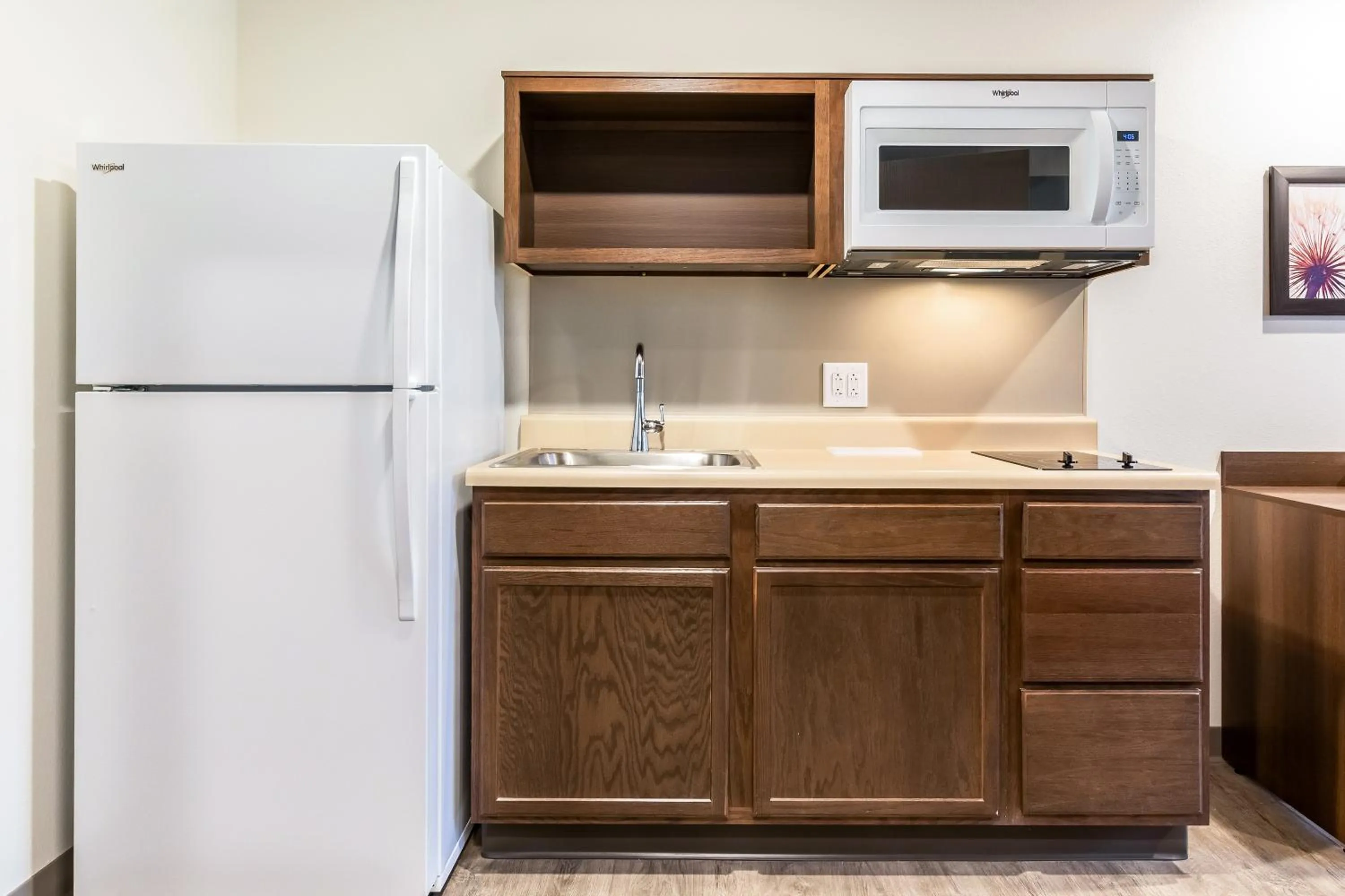 Kitchen or kitchenette in WoodSpring Suites Gurnee - Chicago