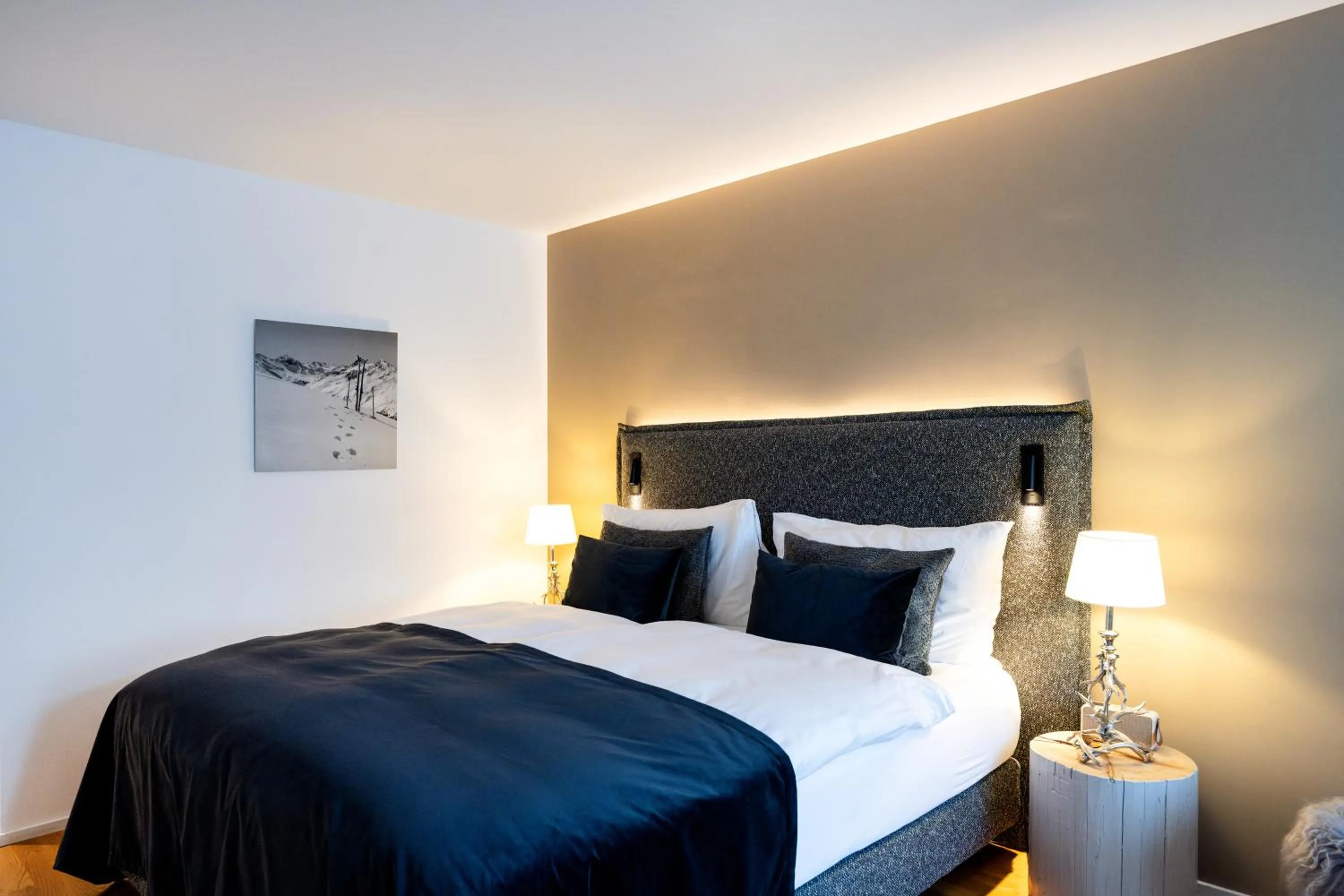 Photo of the whole room, Bed in Hotel Edelweiss