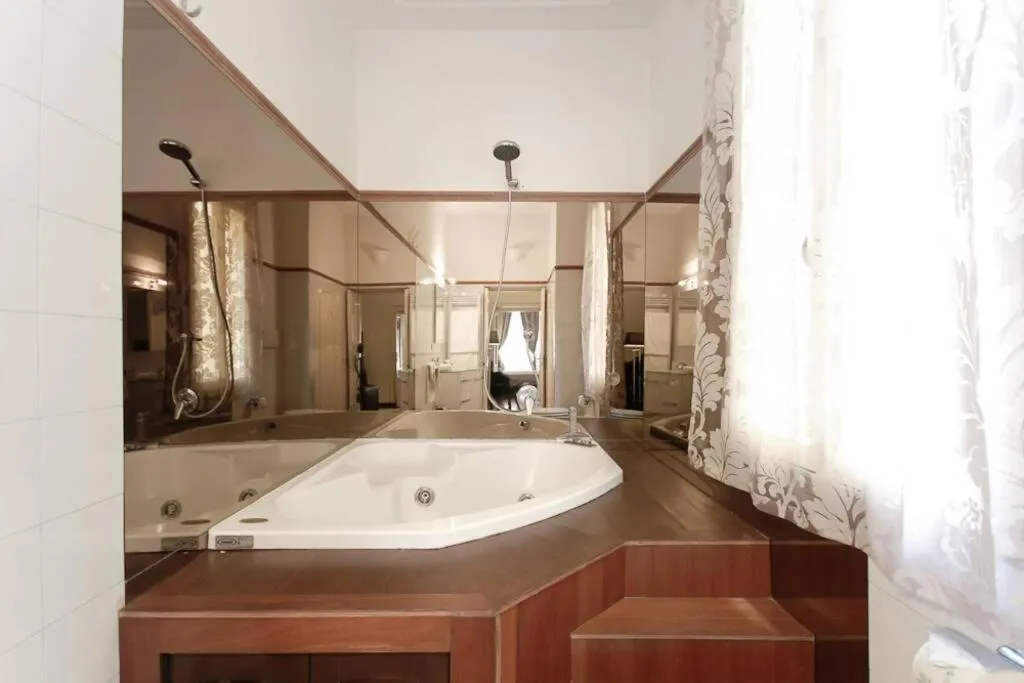 Bathroom in Banchi - Classic apartment between Navona and Campo dei Fiori