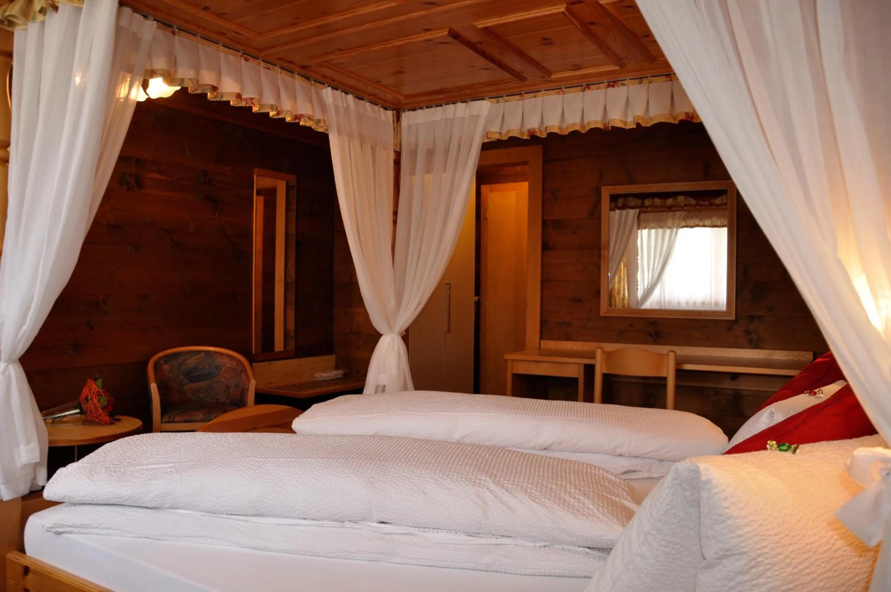 Bedroom, Bed in Hotel Tenne