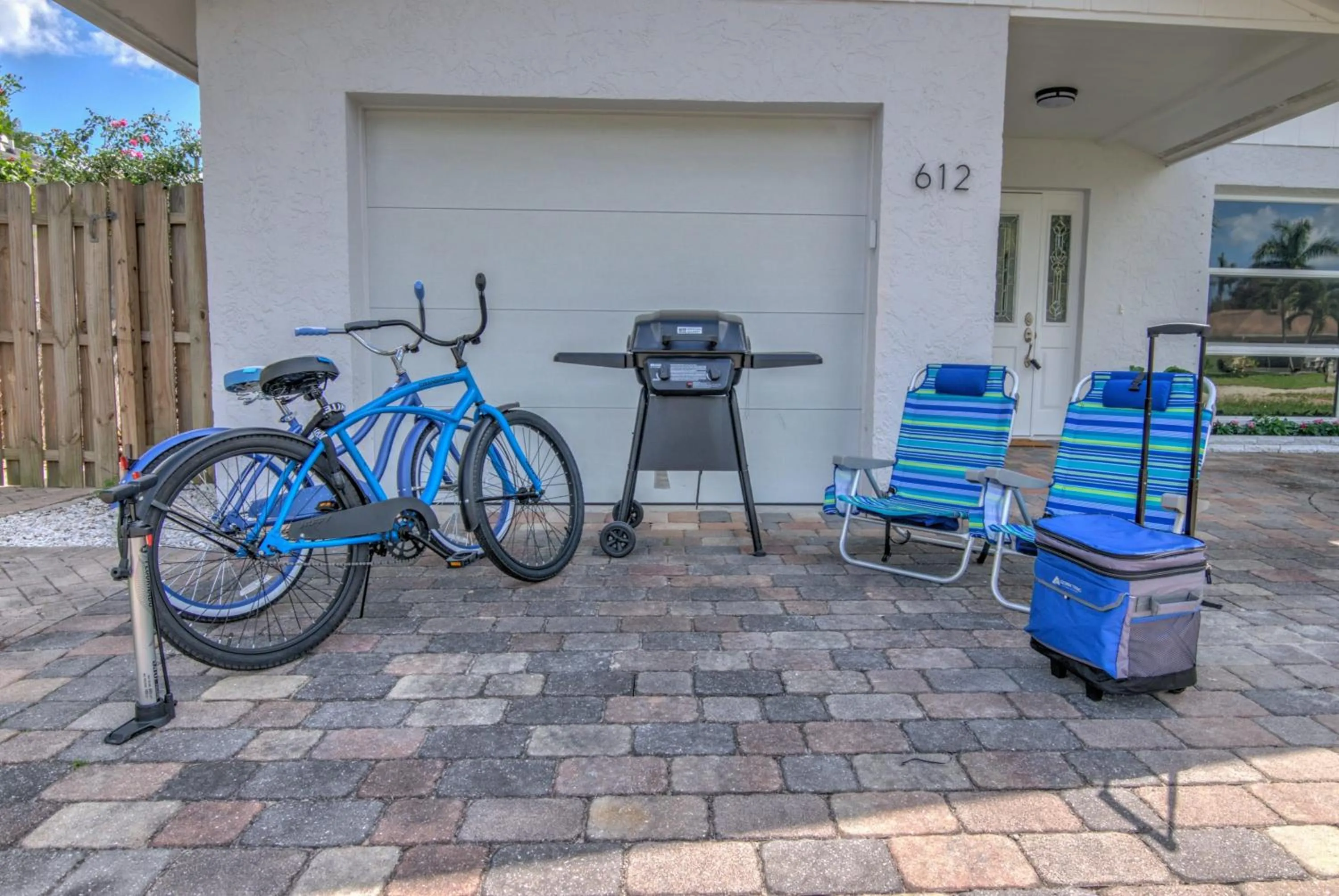 Relax Poolside & Walk or Bike to the Beach From This Amazing Naples Pool Home!