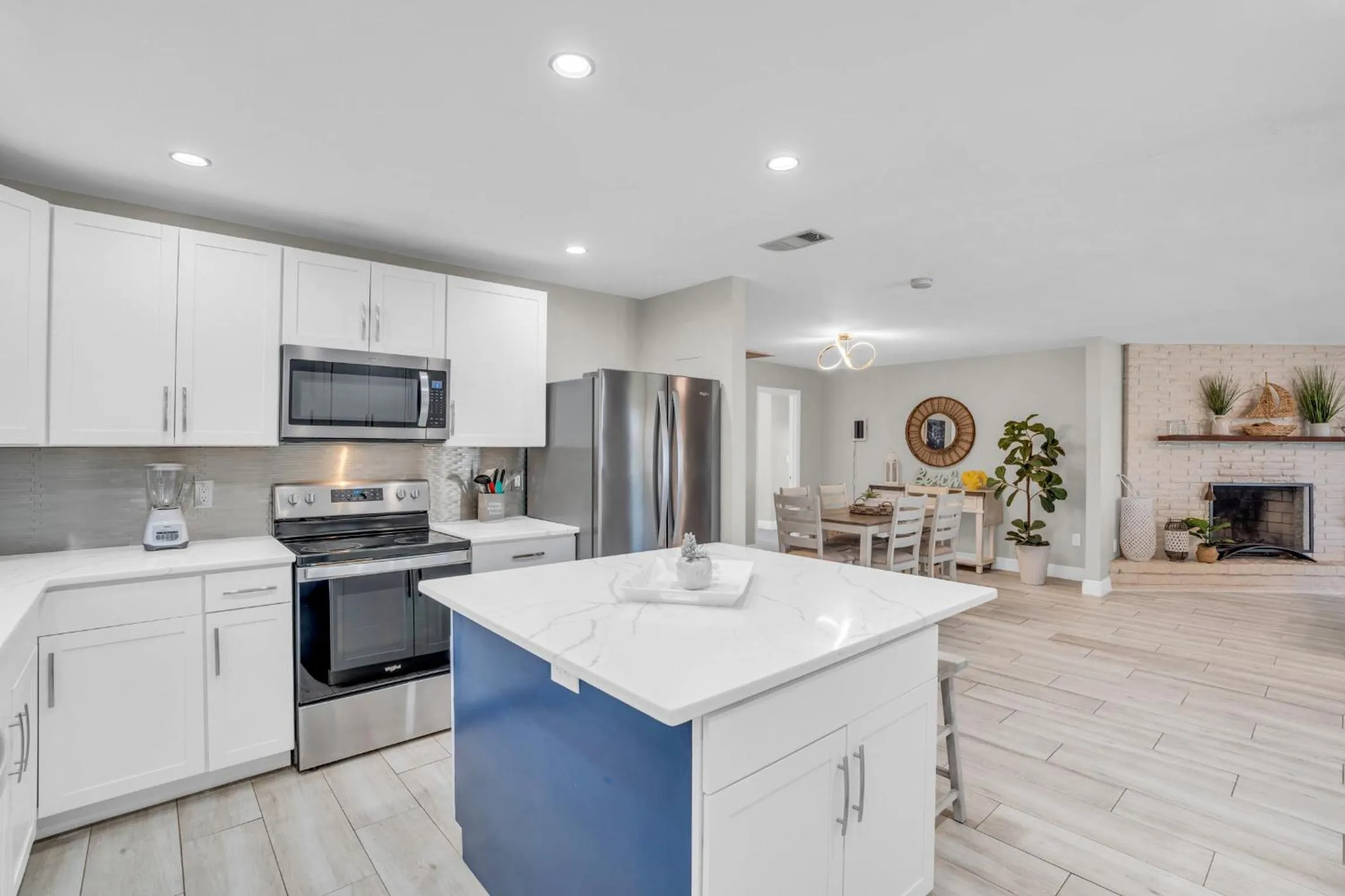 Relax Poolside & Walk or Bike to the Beach From This Amazing Naples Pool Home!