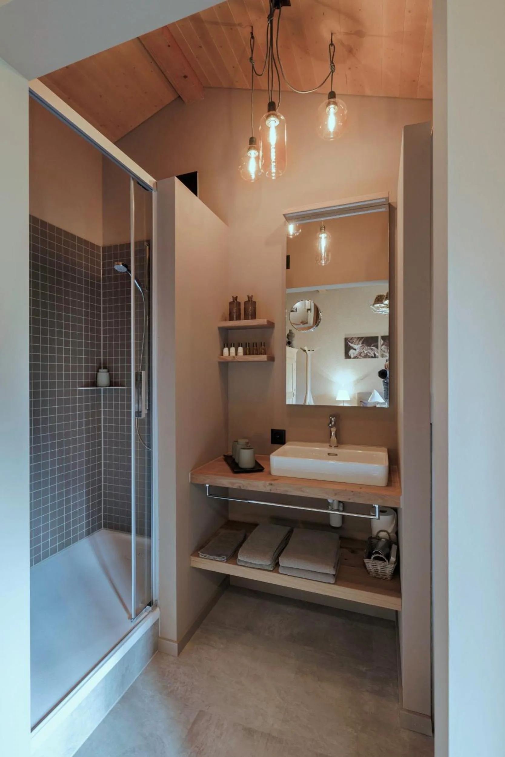 Shower in Hotel-Restaurant Burgseeli