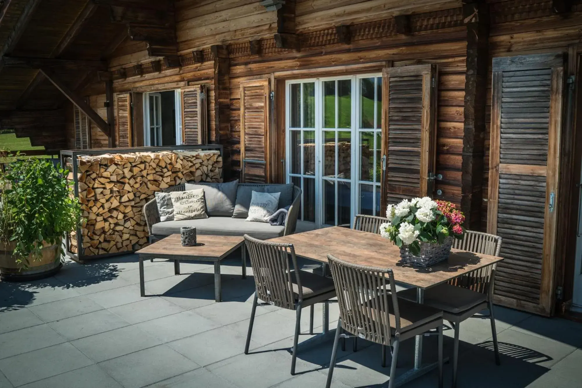 Family Room with Terrace in Hotel-Restaurant Burgseeli Family Room with Terrace in Hotel-Restaurant Burgseeli